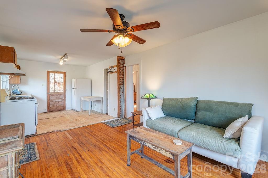 224 Old Home Road — Asheville