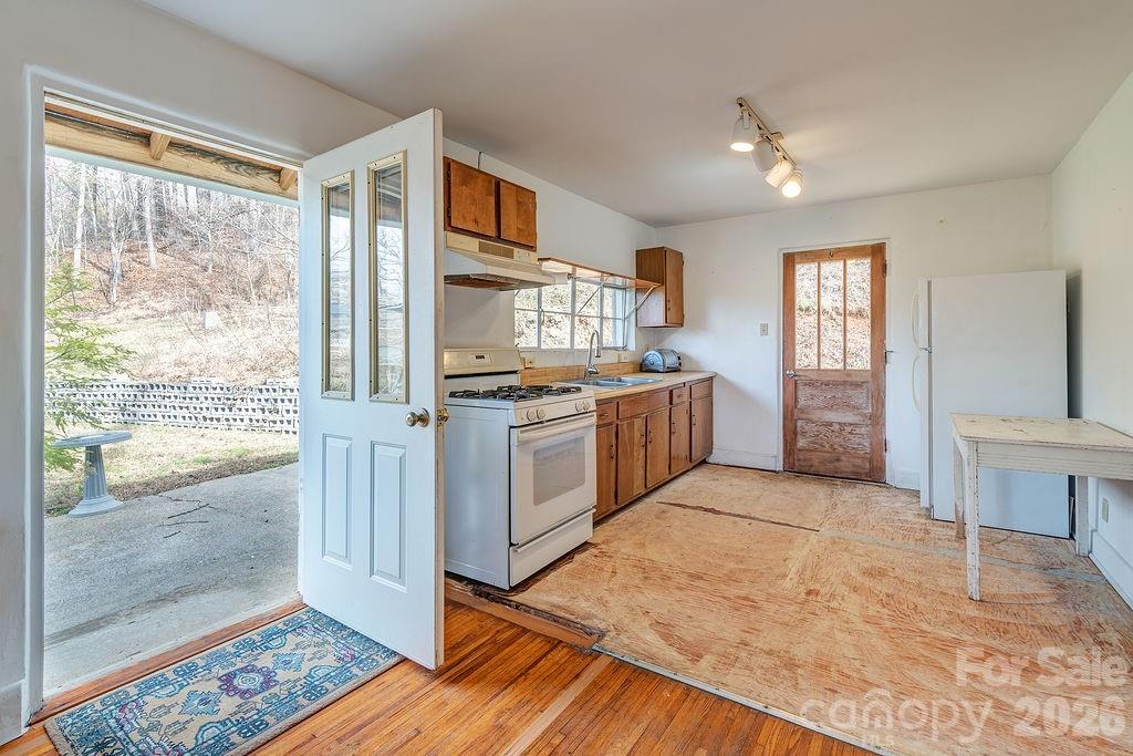 224 Old Home Road — Asheville