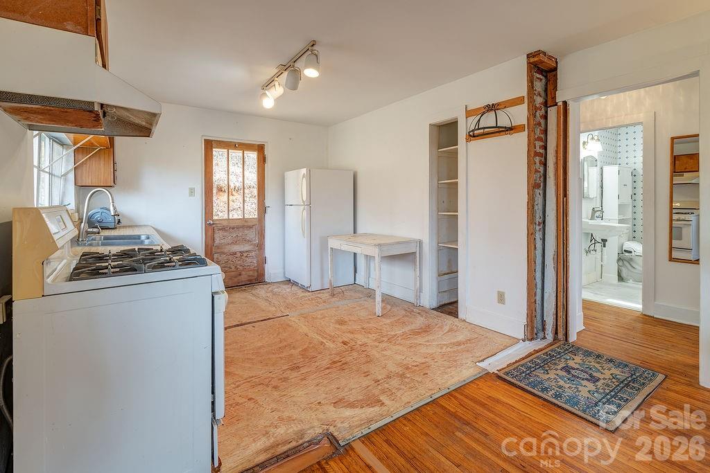 224 Old Home Road — Asheville