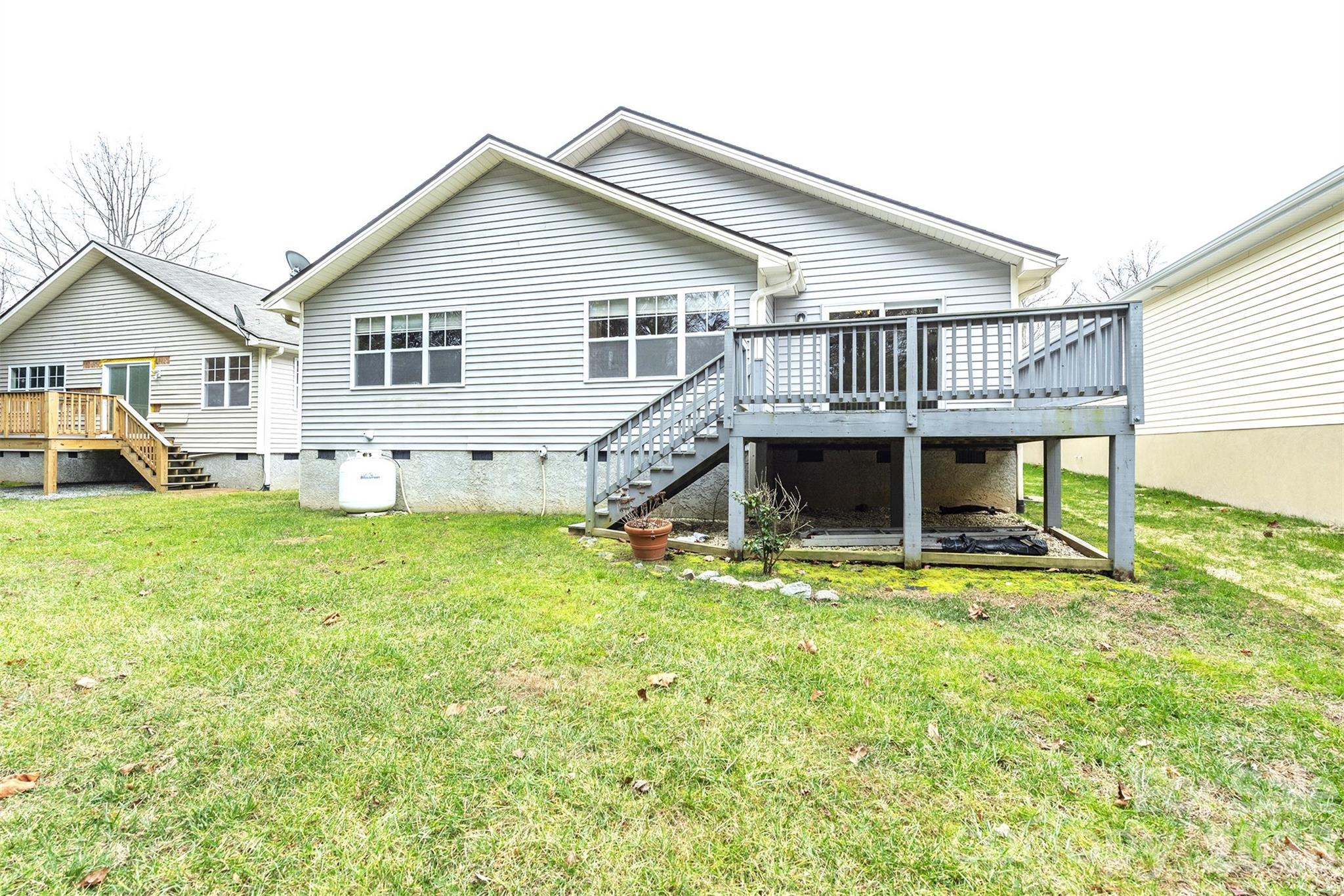 50 Clear Creekside Drive — Hendersonville