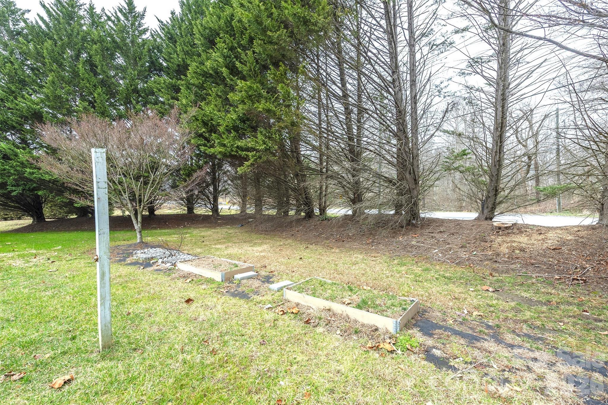50 Clear Creekside Drive — Hendersonville