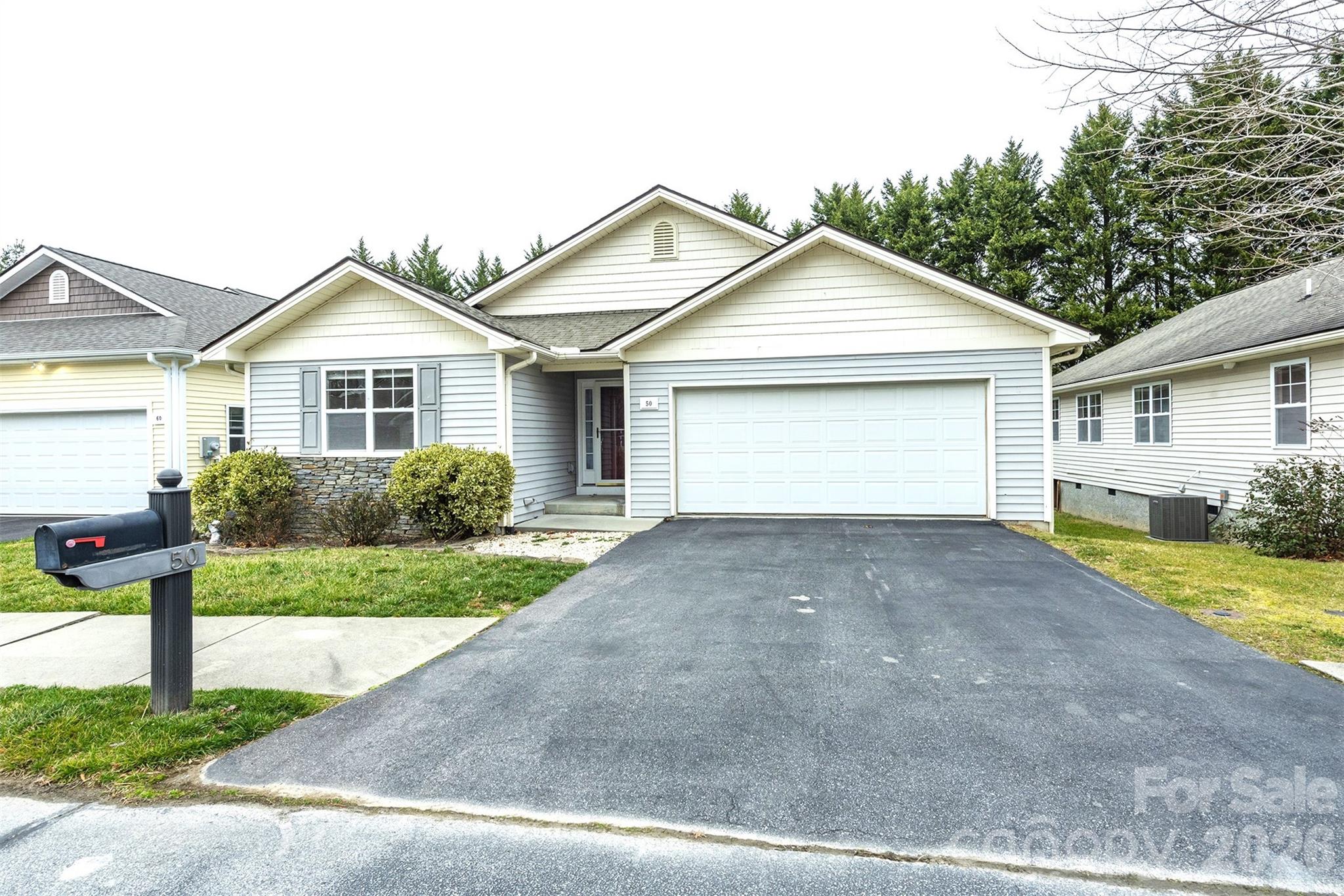 50 Clear Creekside Drive — Hendersonville