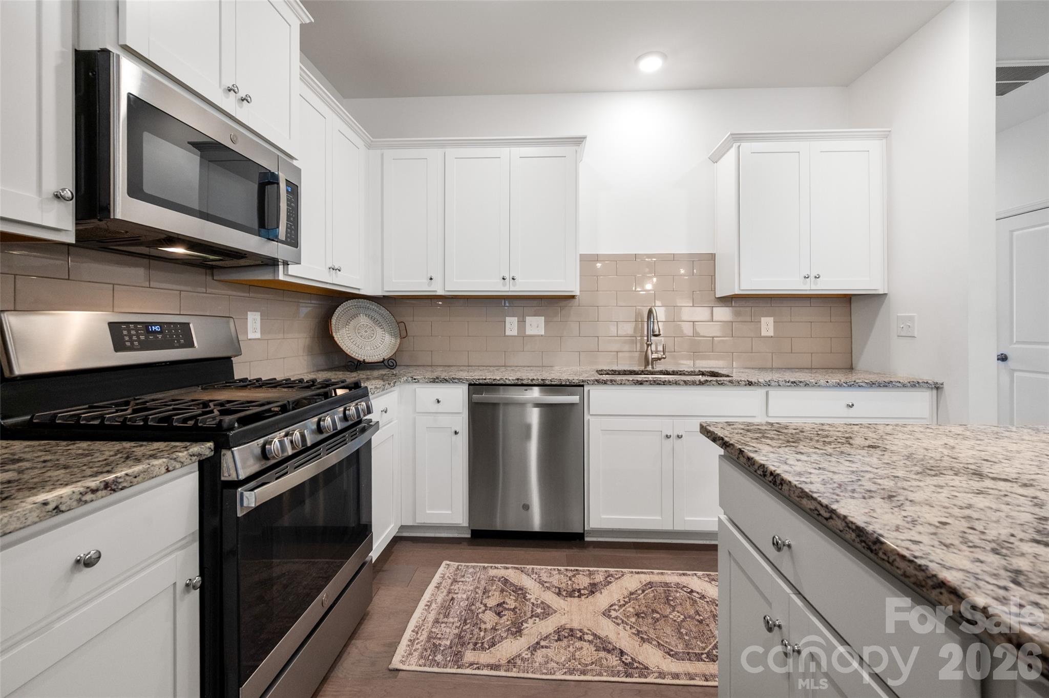 215 Harpers Run Lane — Matthews