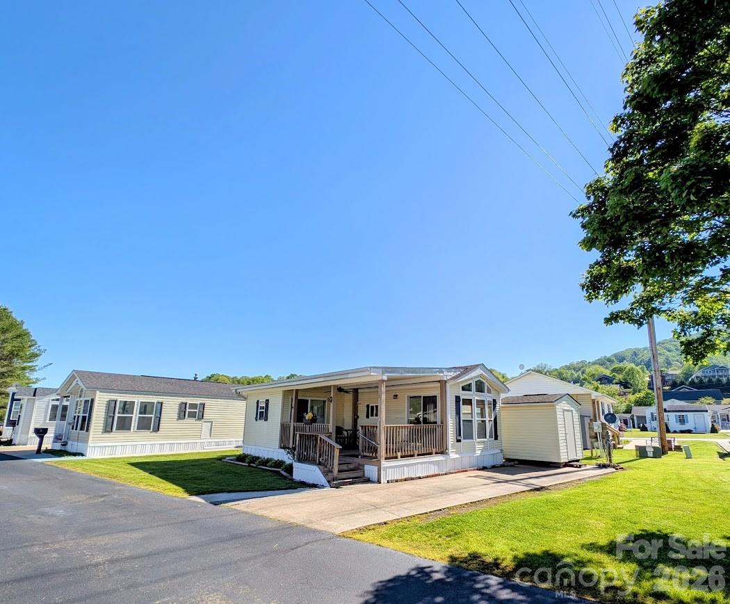 29 Polka Lane — Waynesville