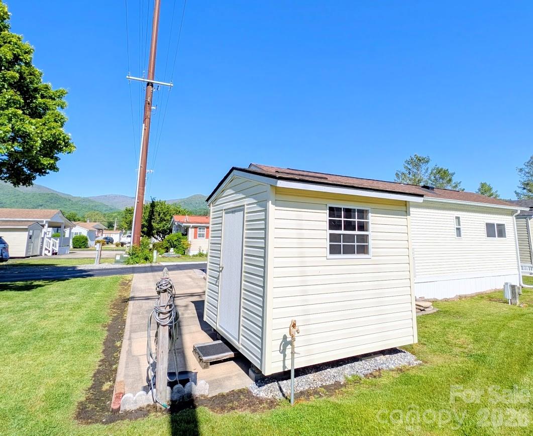 29 Polka Lane — Waynesville