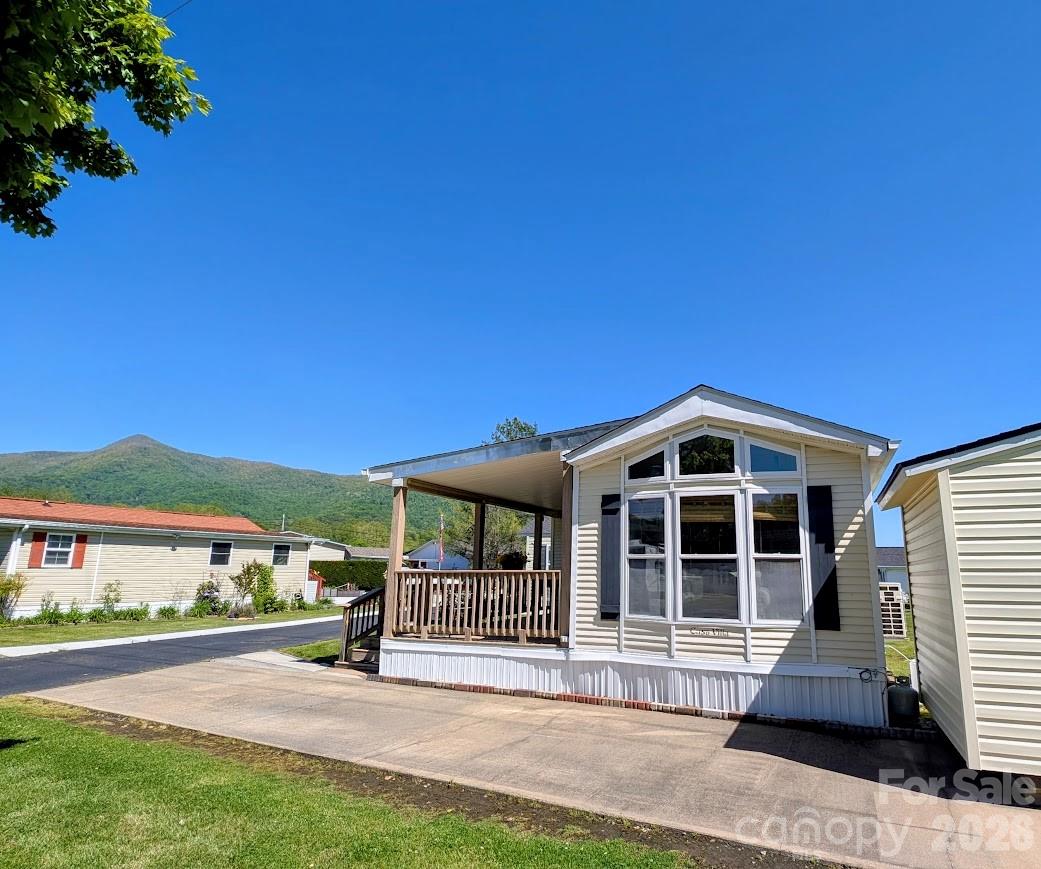 29 Polka Lane — Waynesville