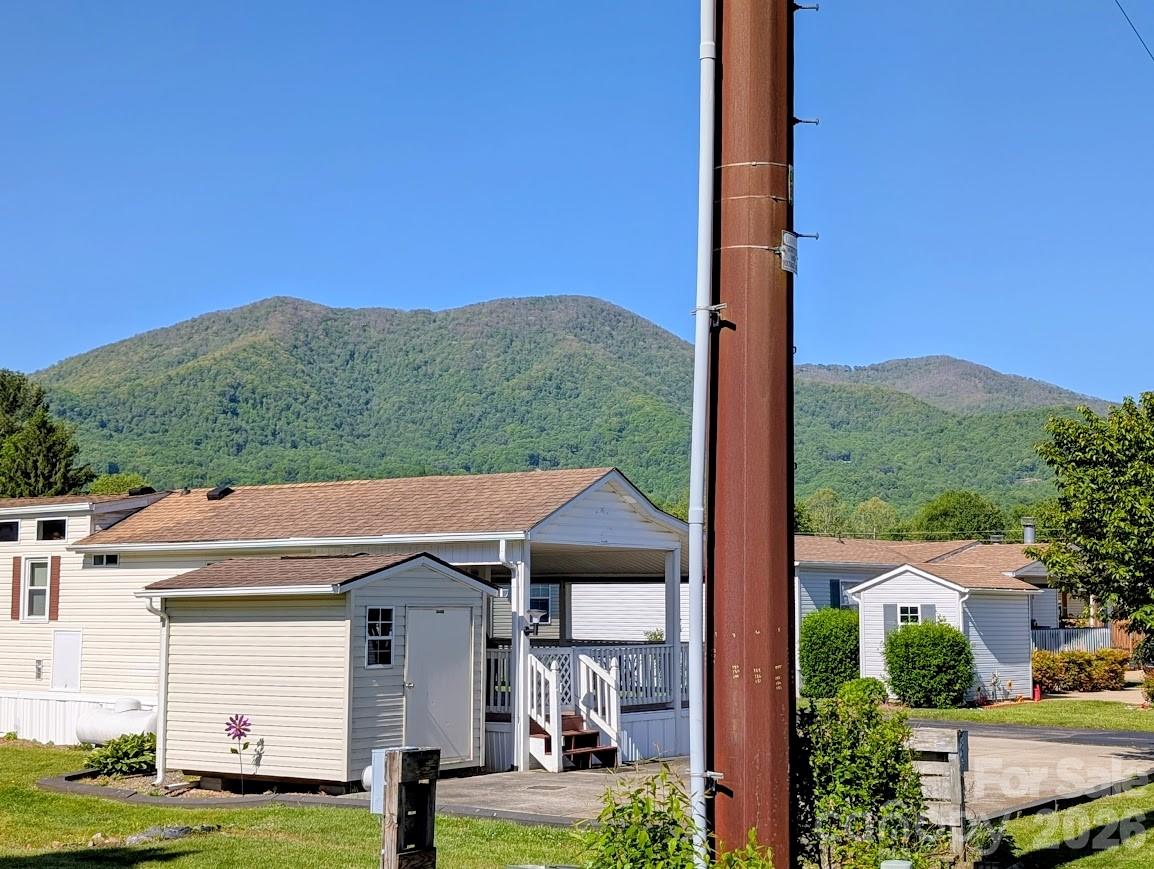 29 Polka Lane — Waynesville