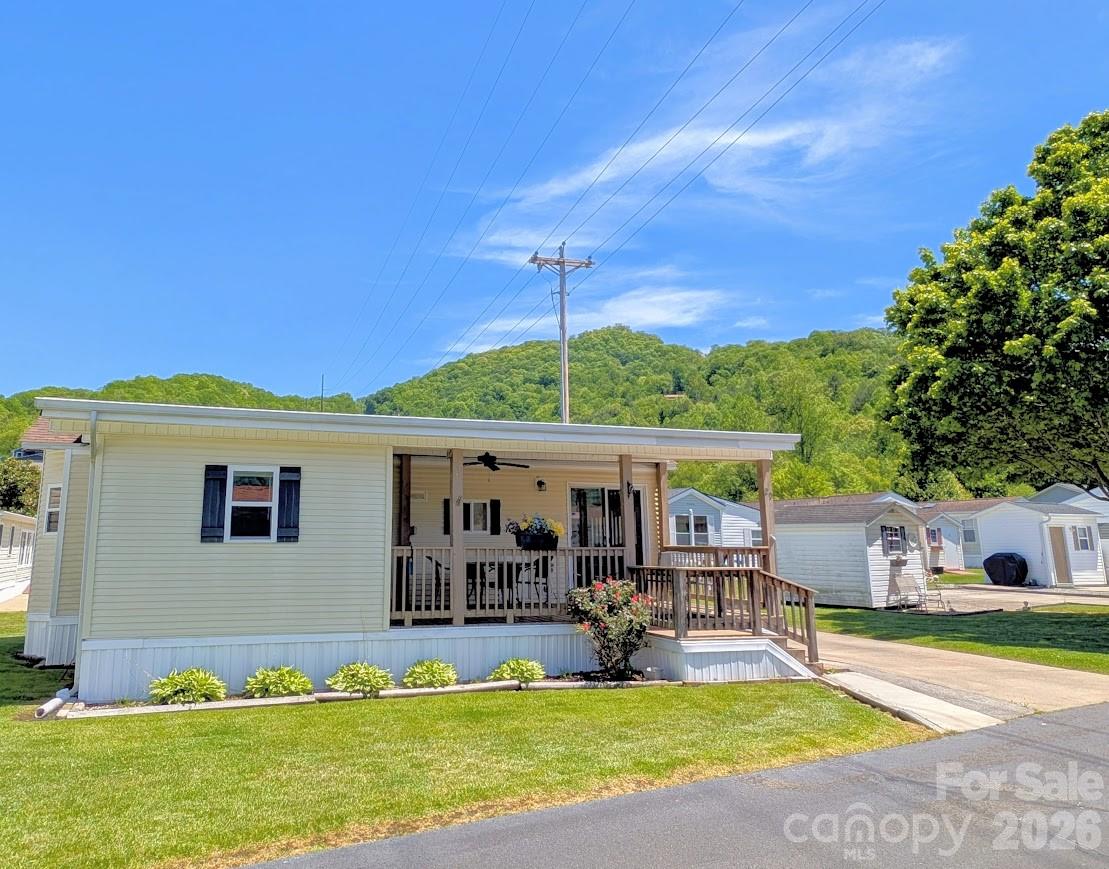 29 Polka Lane — Waynesville