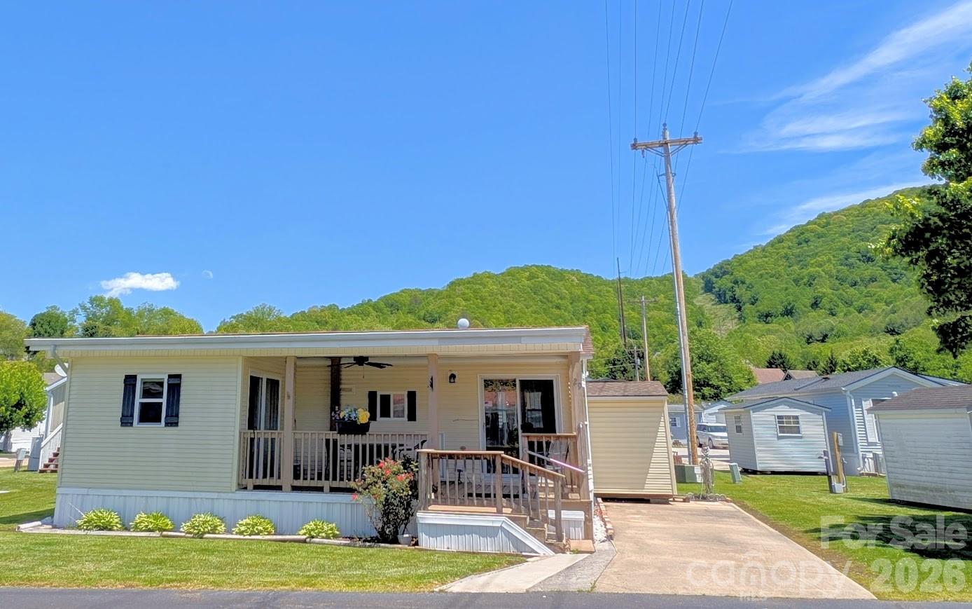 29 Polka Lane — Waynesville