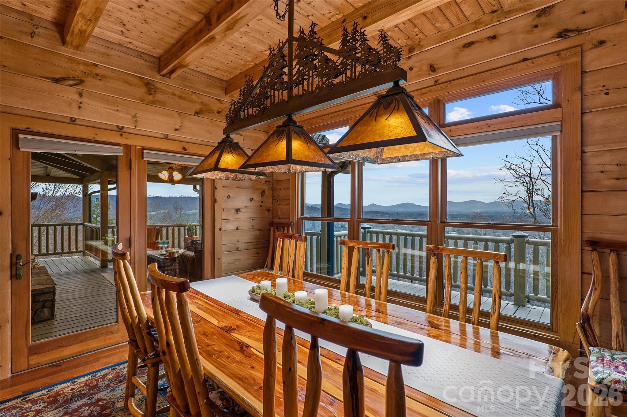 112 Hamburg Mountain Road — Weaverville