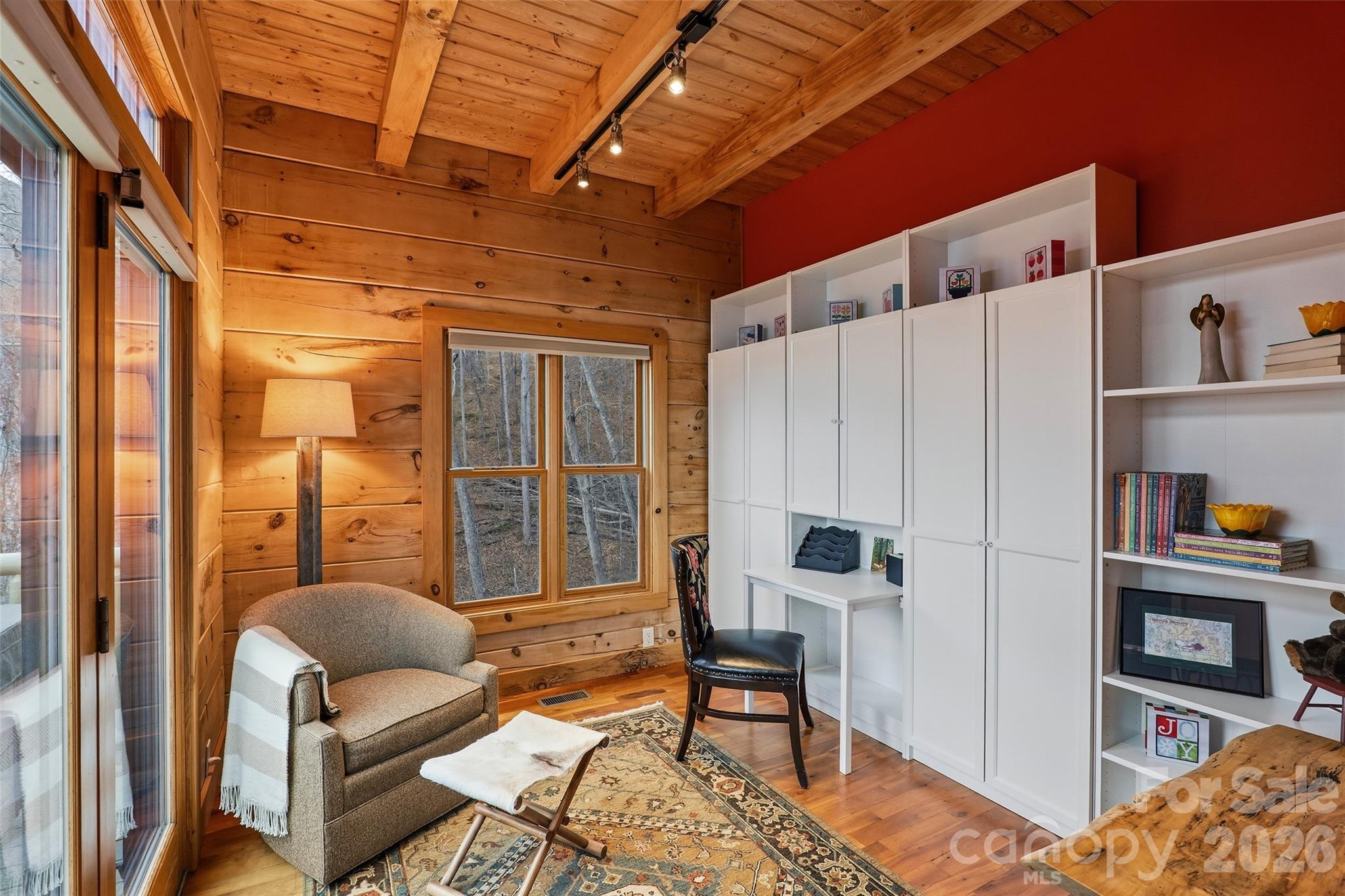 112 Hamburg Mountain Road — Weaverville
