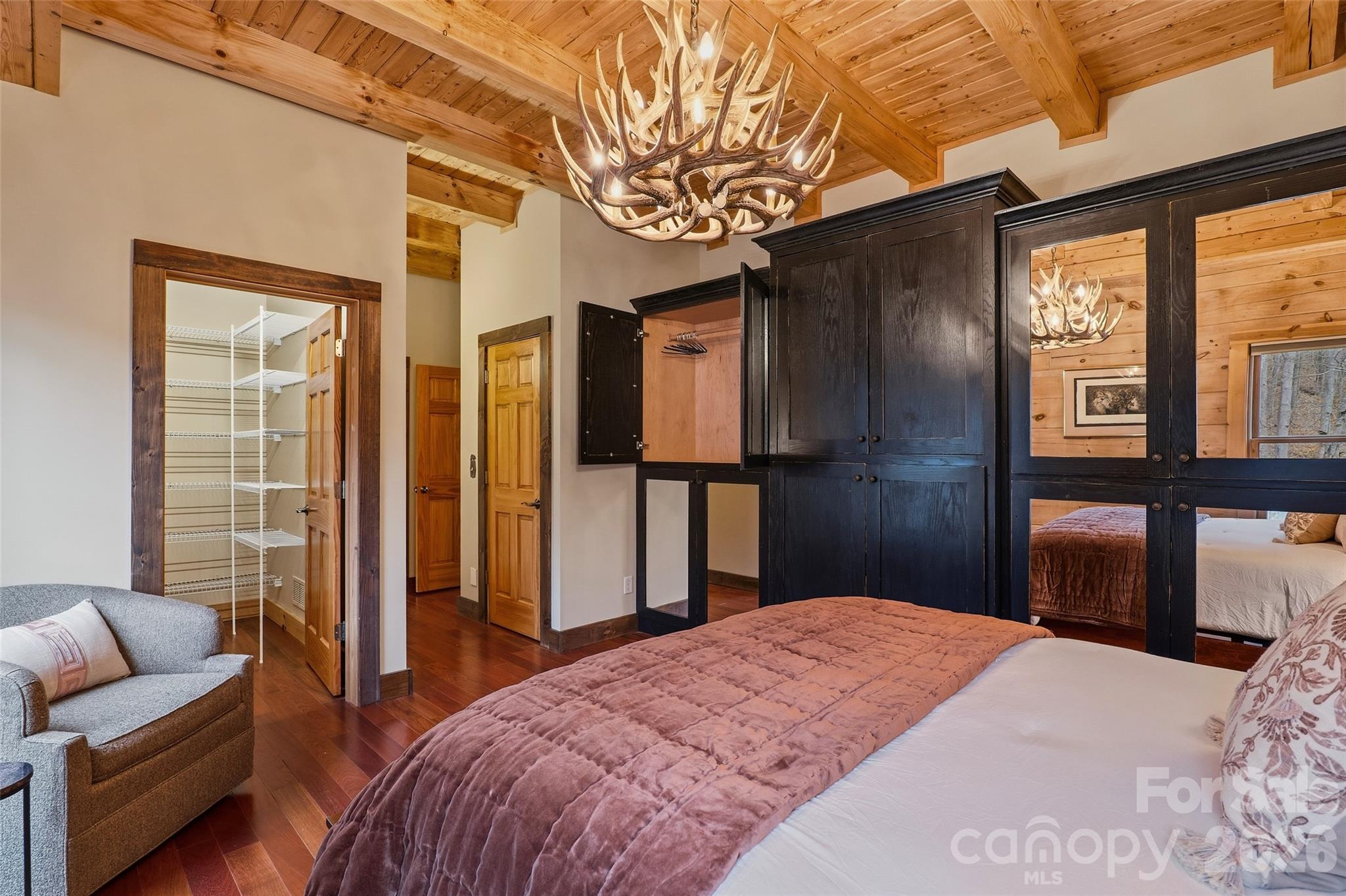 112 Hamburg Mountain Road — Weaverville