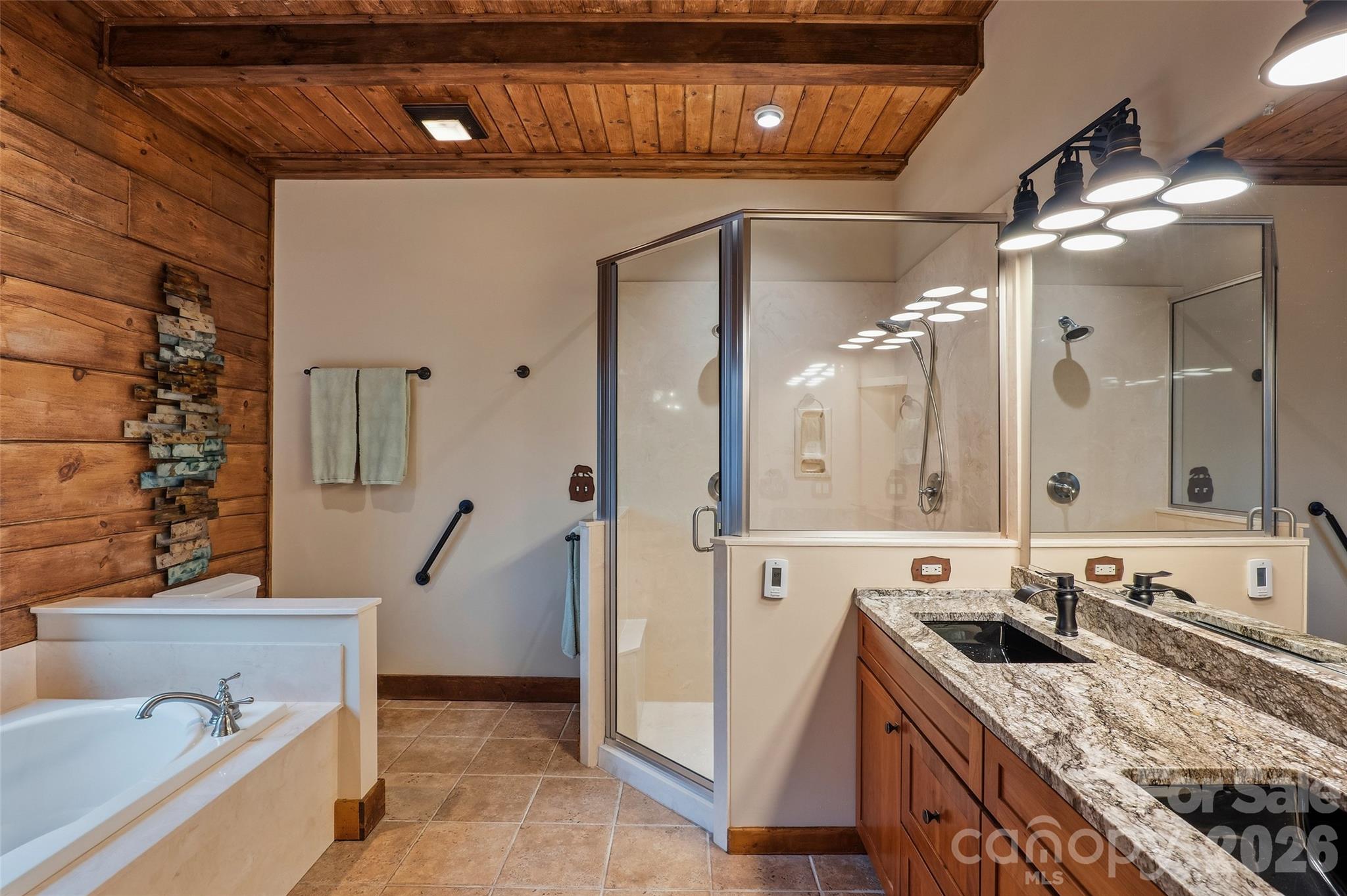 112 Hamburg Mountain Road — Weaverville