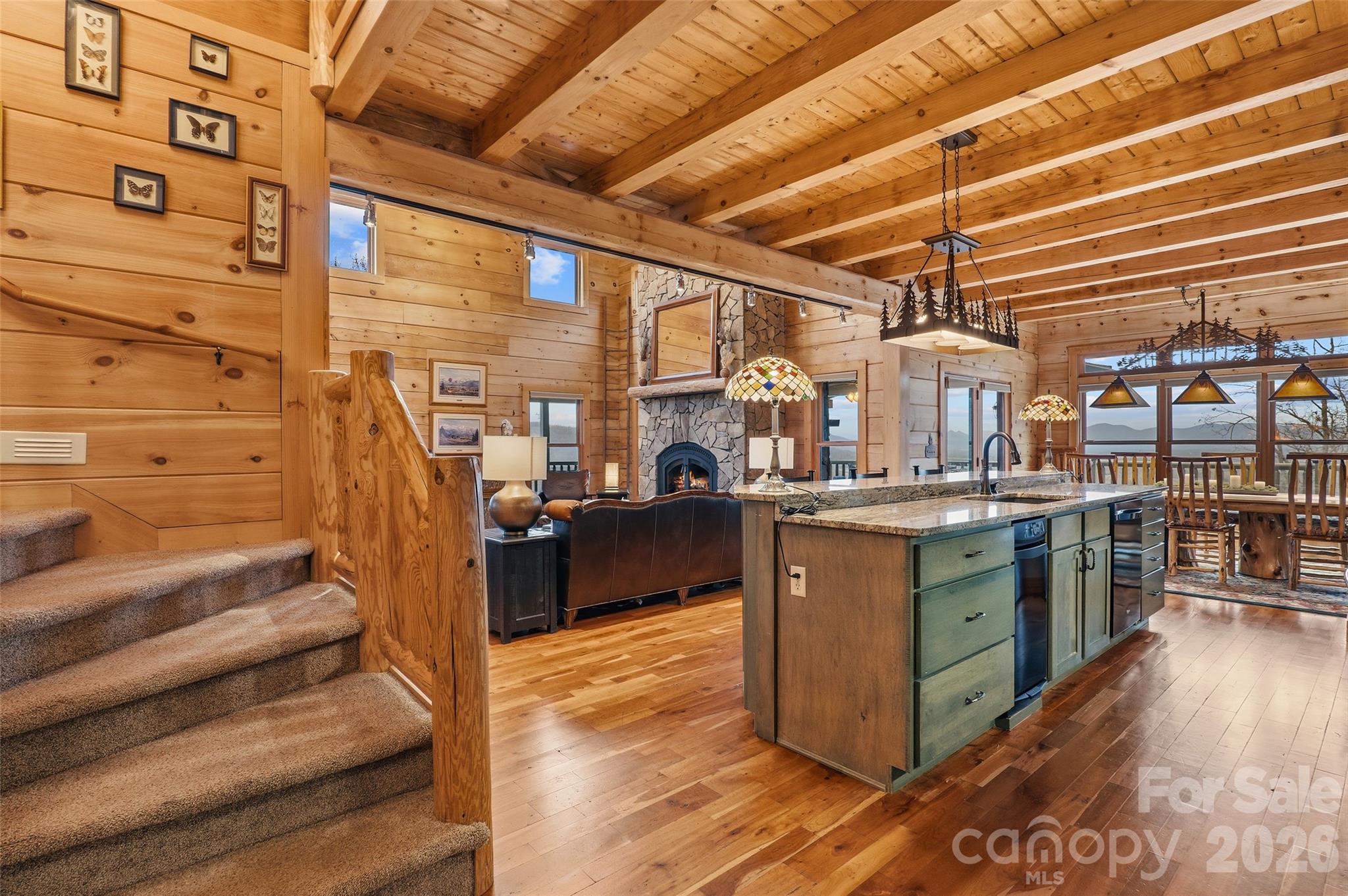 112 Hamburg Mountain Road — Weaverville