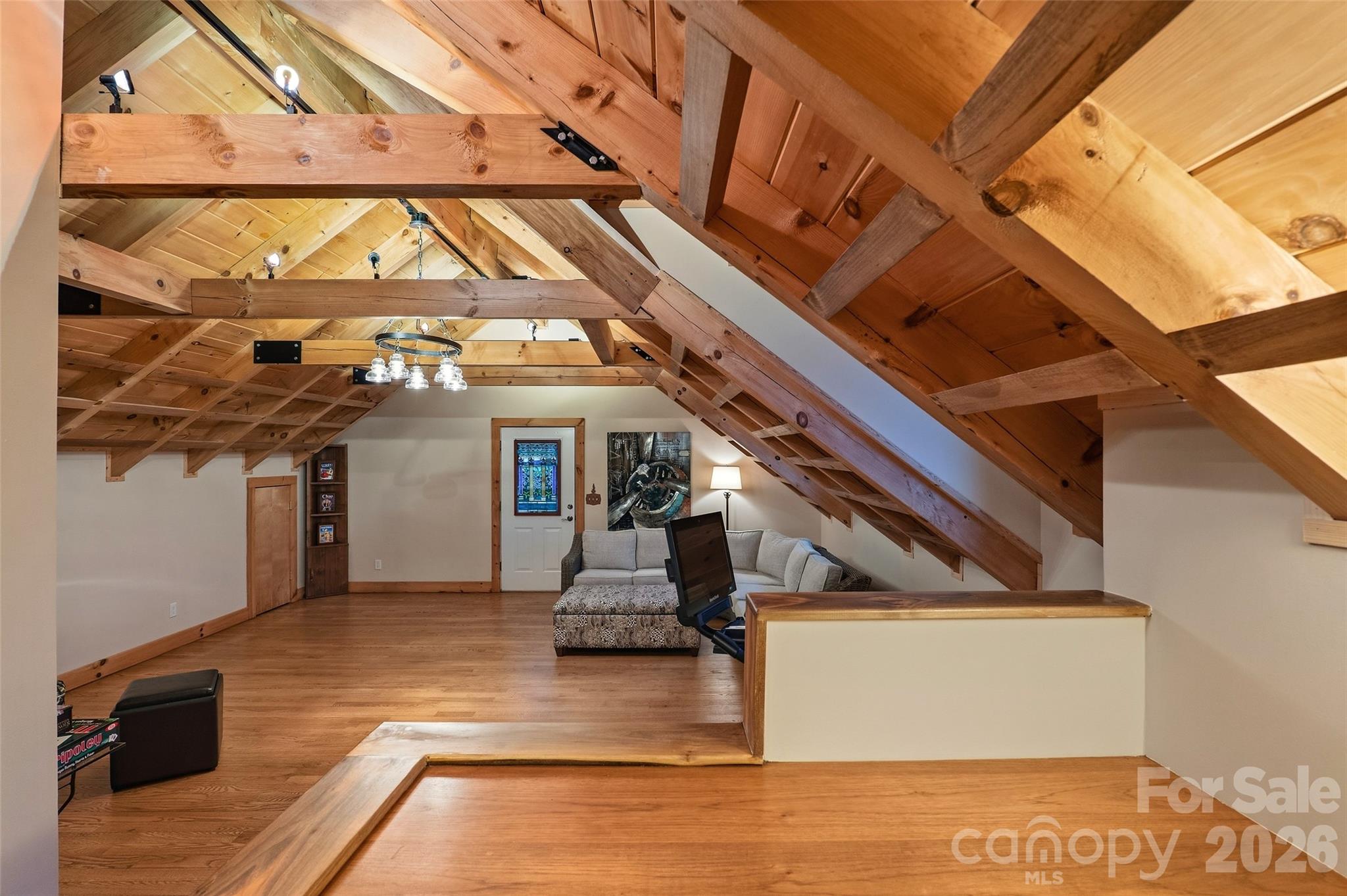 112 Hamburg Mountain Road — Weaverville