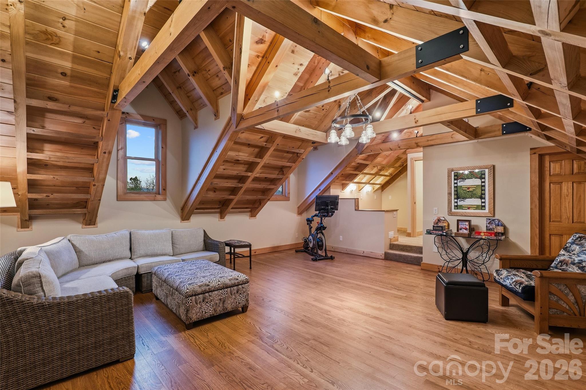 112 Hamburg Mountain Road — Weaverville