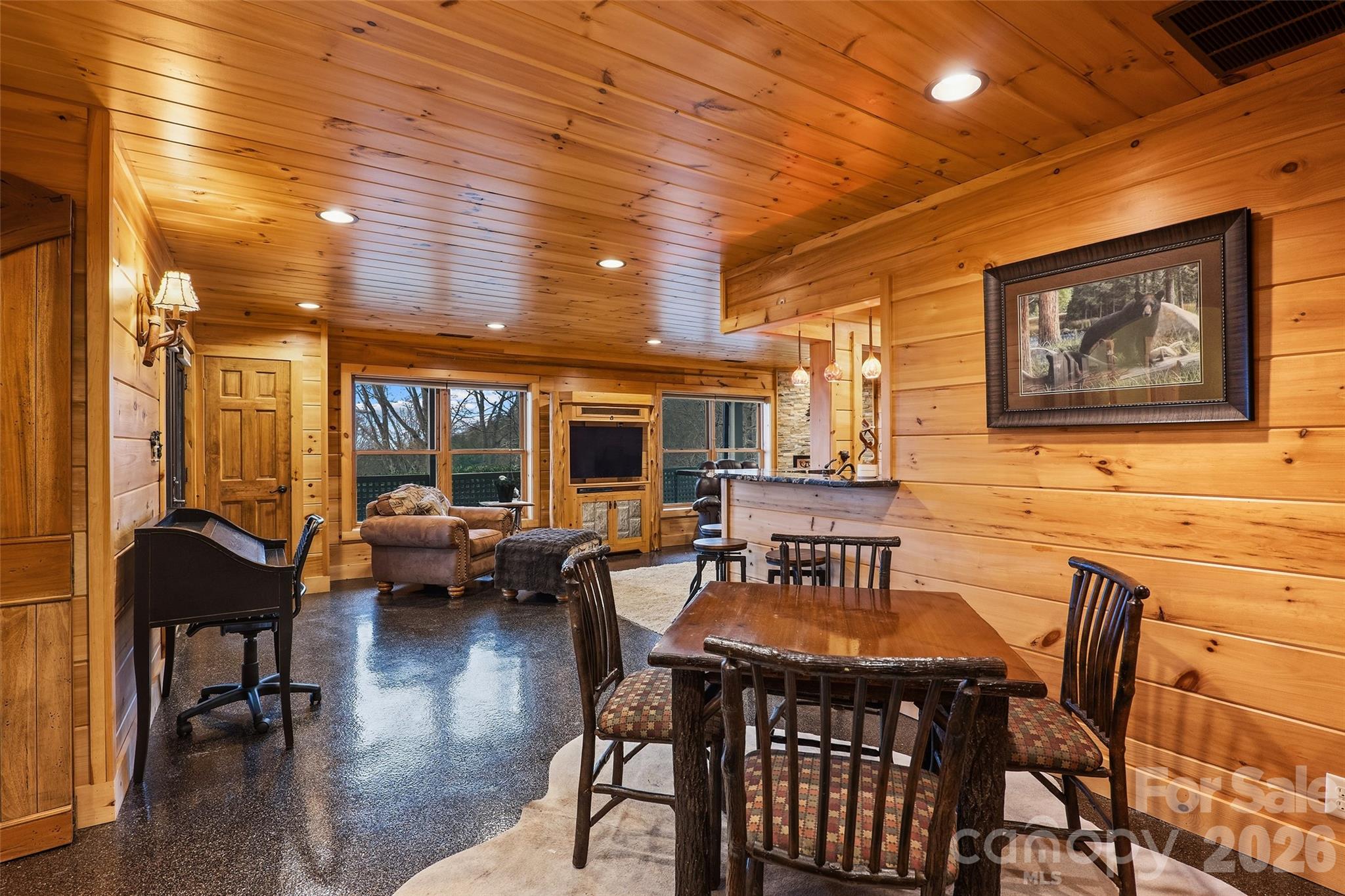 112 Hamburg Mountain Road — Weaverville