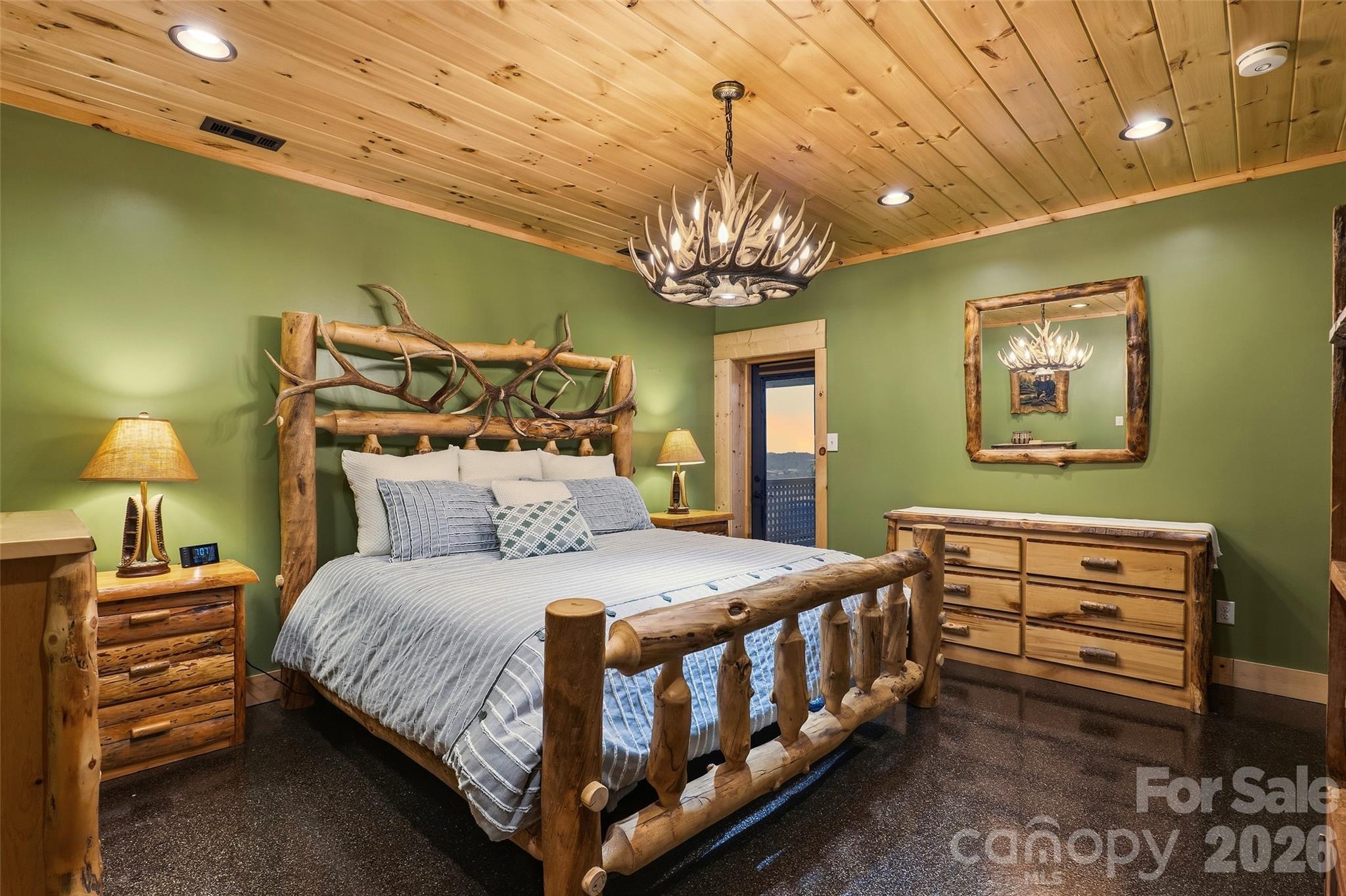 112 Hamburg Mountain Road — Weaverville