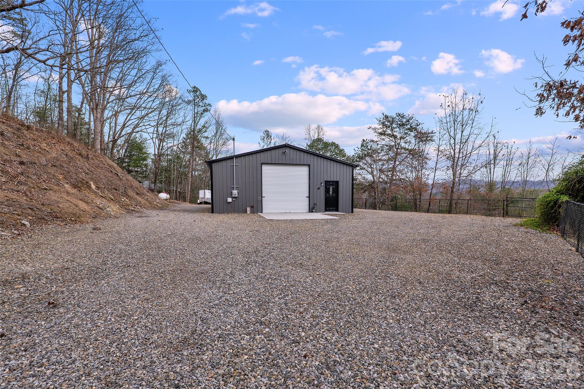 112 Hamburg Mountain Road — Weaverville