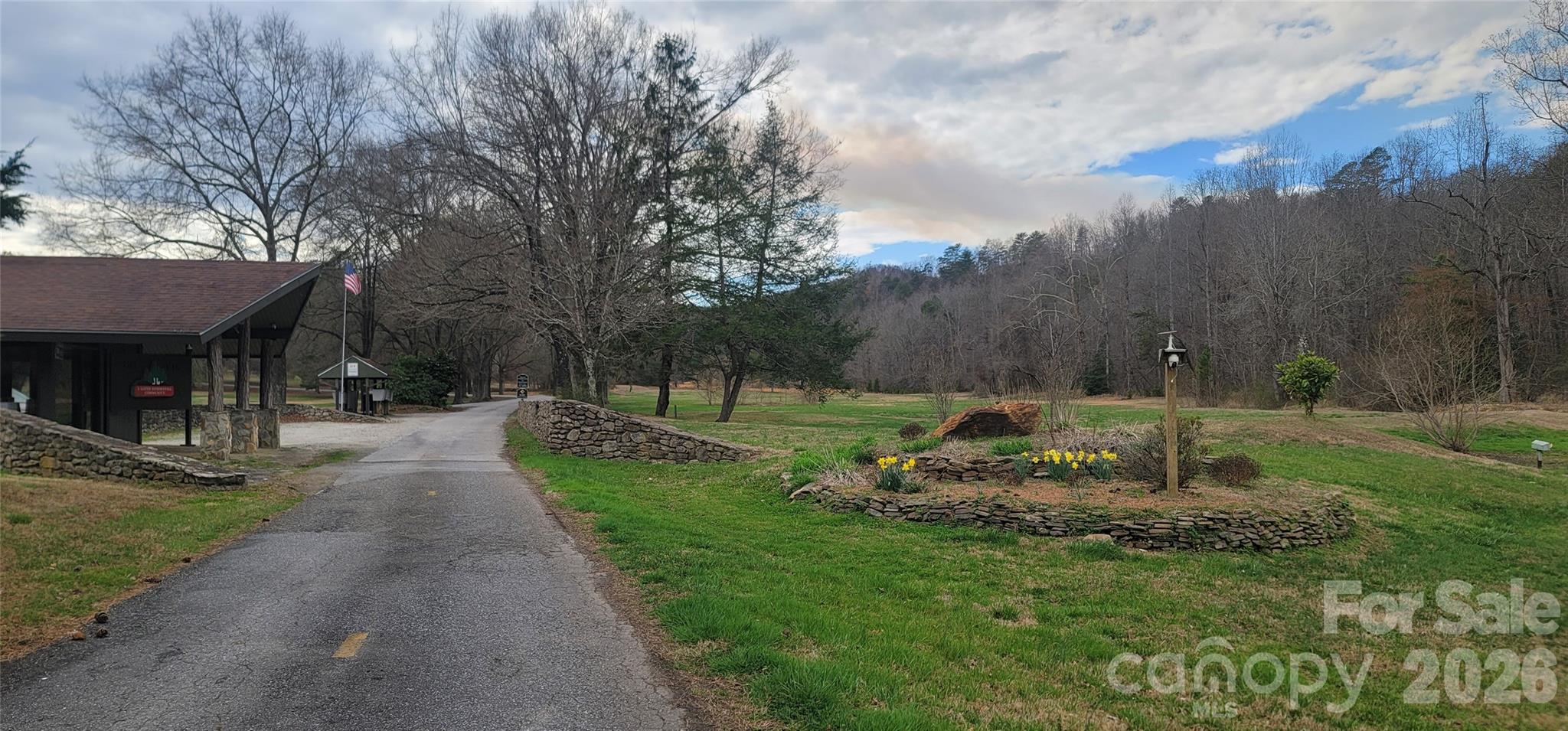 7882 Kinglet Road — Connelly Springs