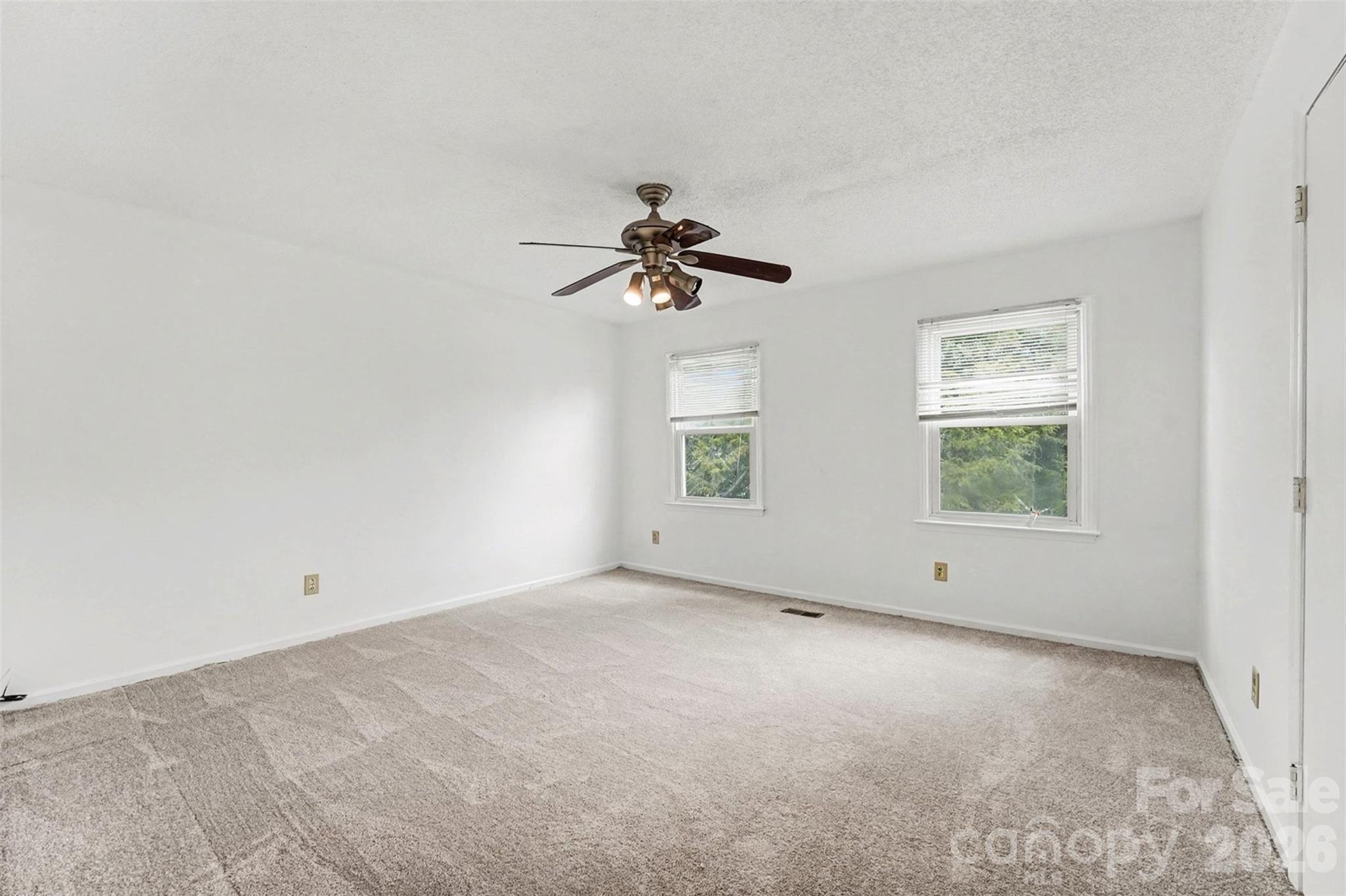 5609 Beaconsfield Road — Charlotte