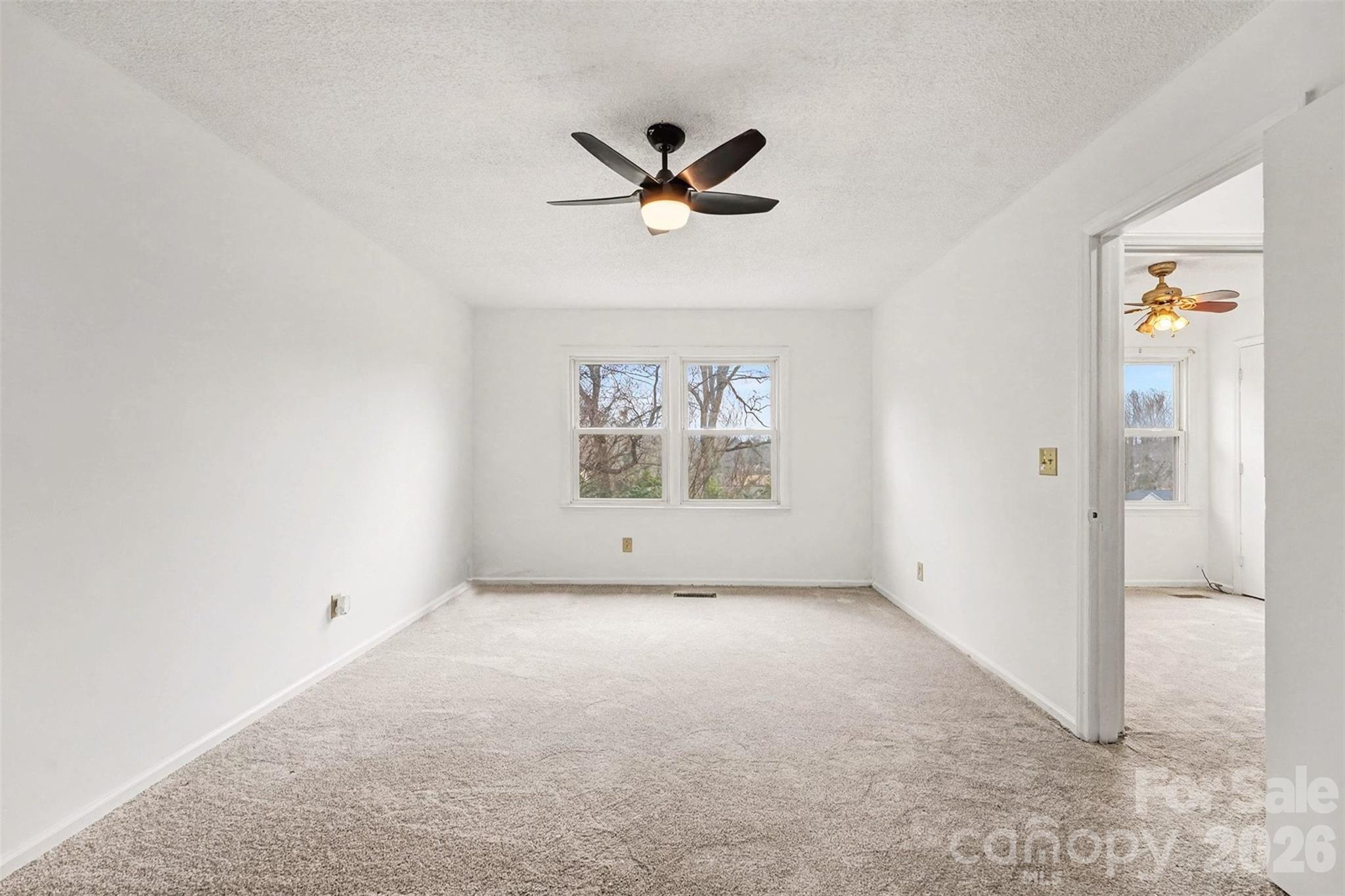 5609 Beaconsfield Road — Charlotte