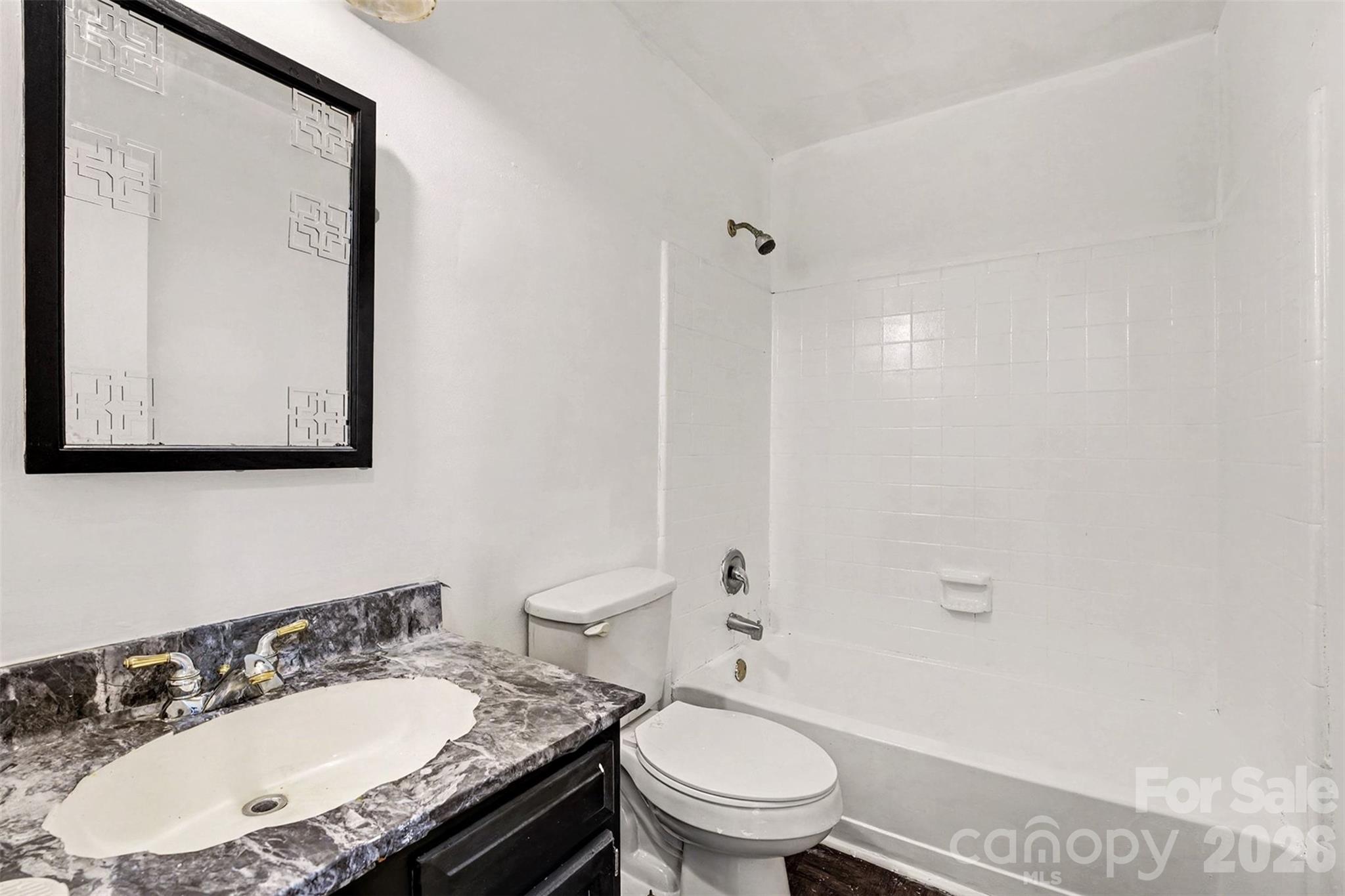 5609 Beaconsfield Road — Charlotte