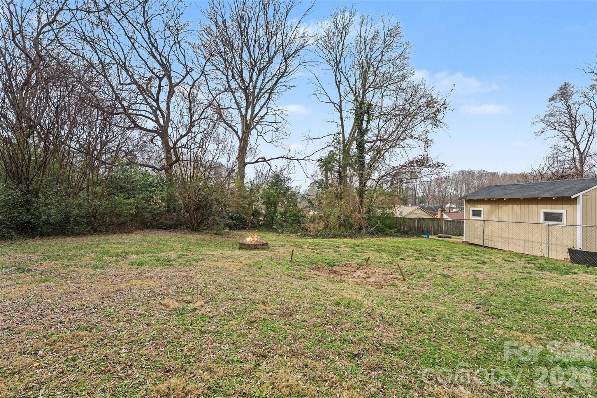 5609 Beaconsfield Road — Charlotte