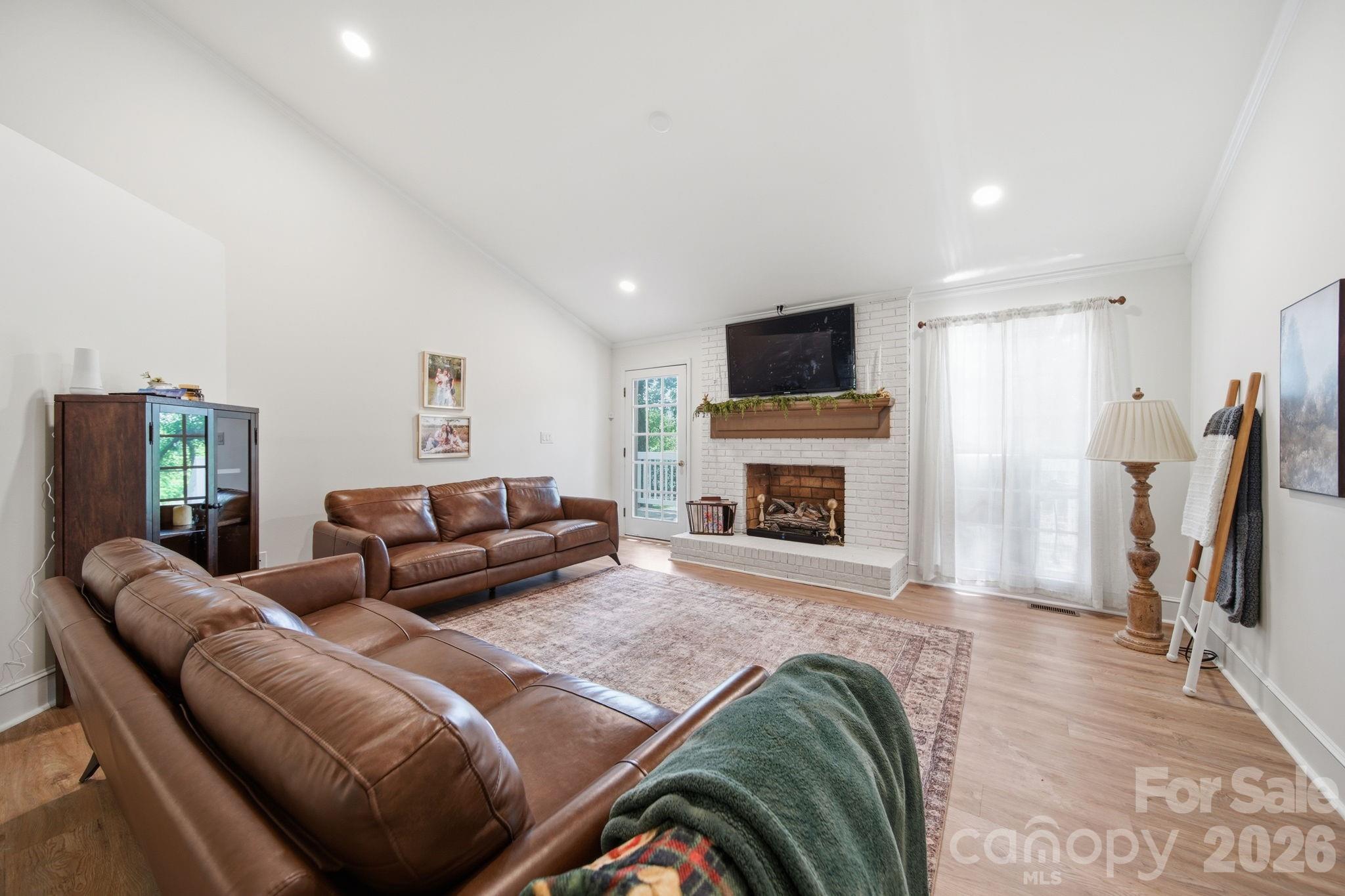 2721 Tara Drive — Monroe