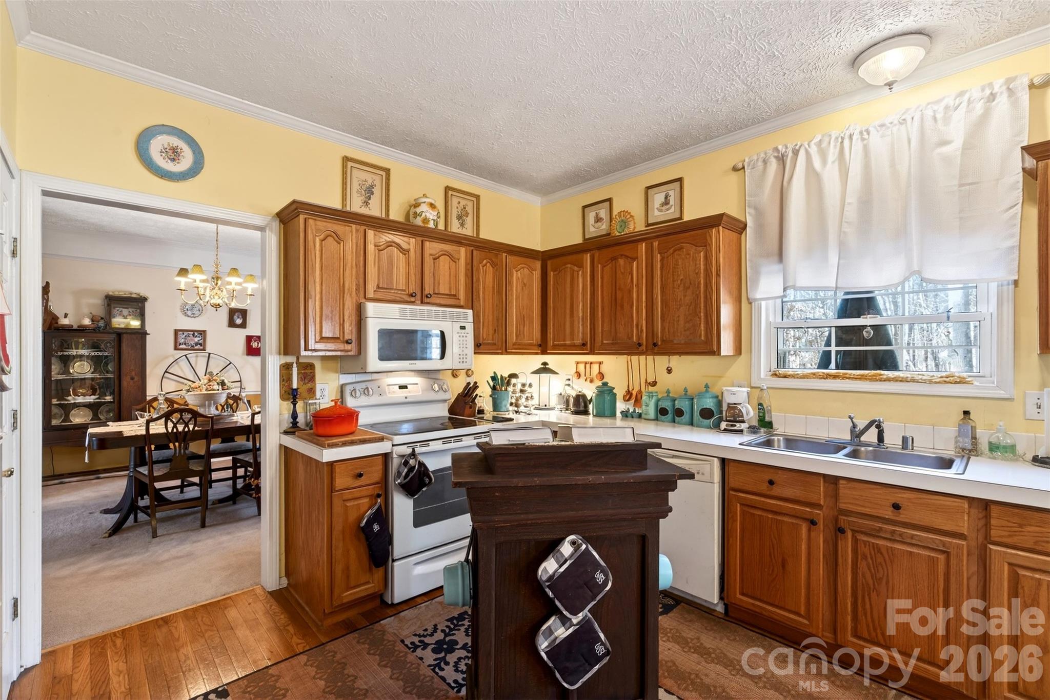 1146 Landrum Road — Columbus