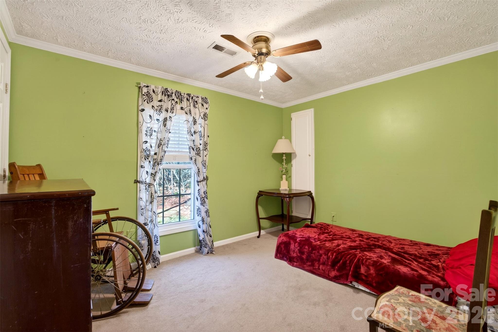 1146 Landrum Road — Columbus