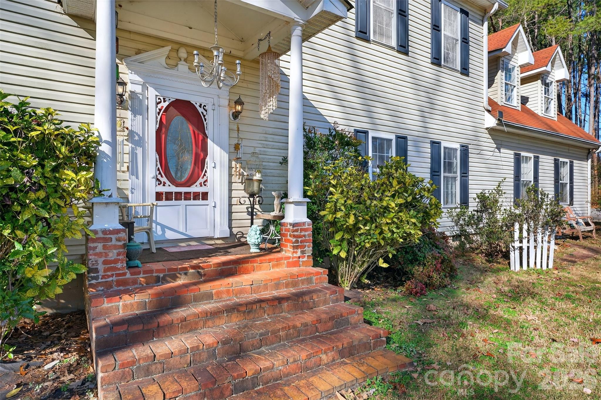 1146 Landrum Road — Columbus