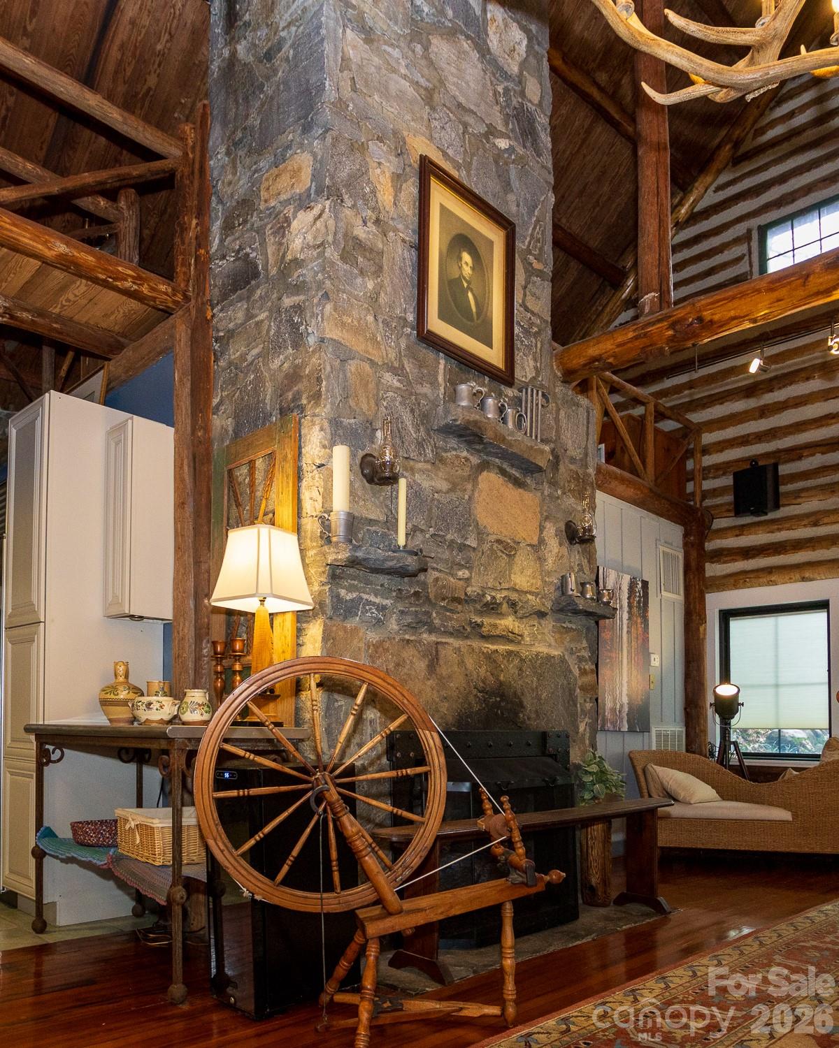 15 Chestnut Street — Tryon