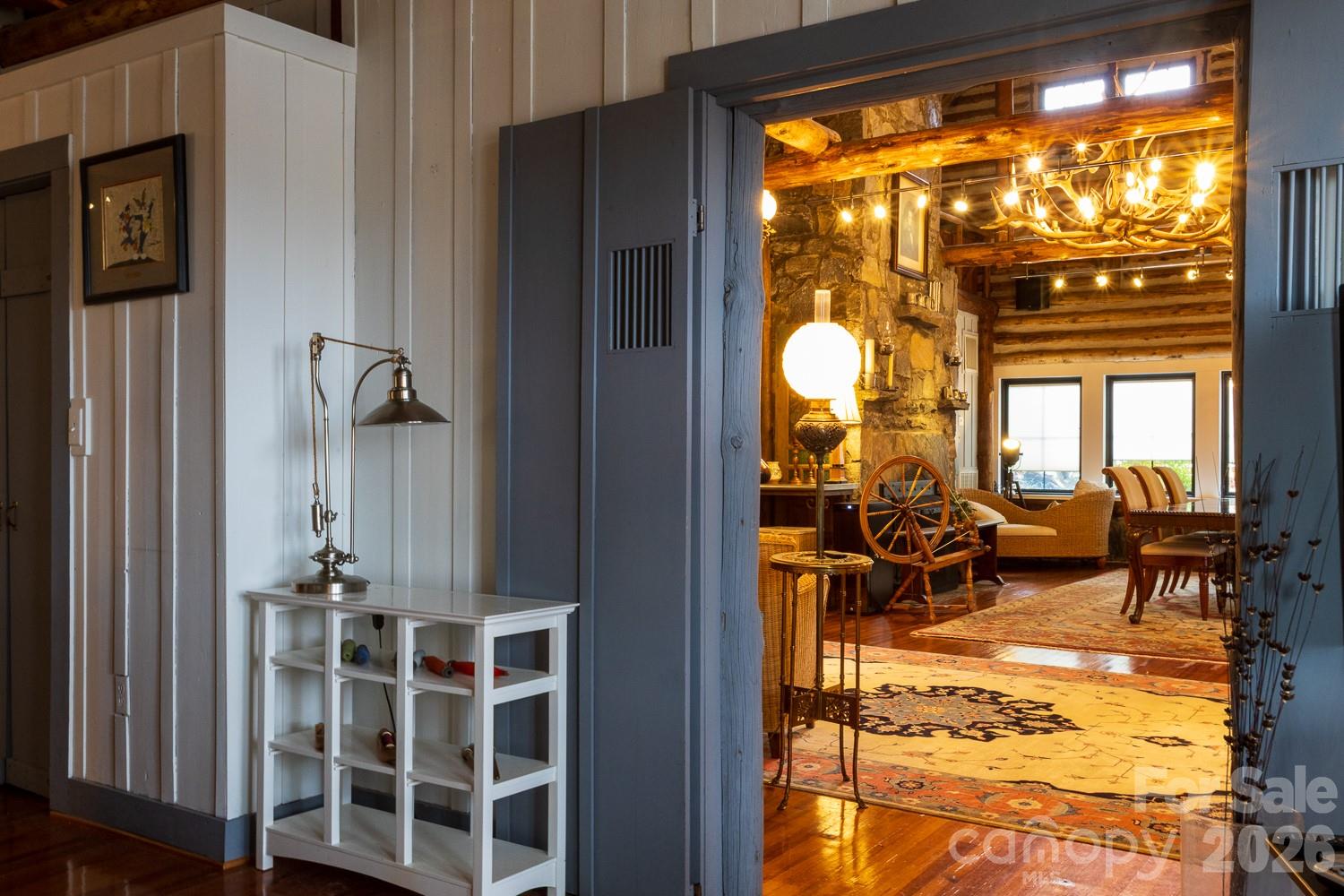 15 Chestnut Street — Tryon