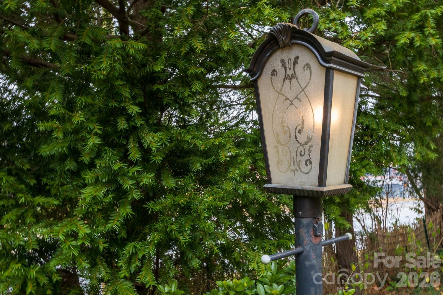 15 Chestnut Street — Tryon