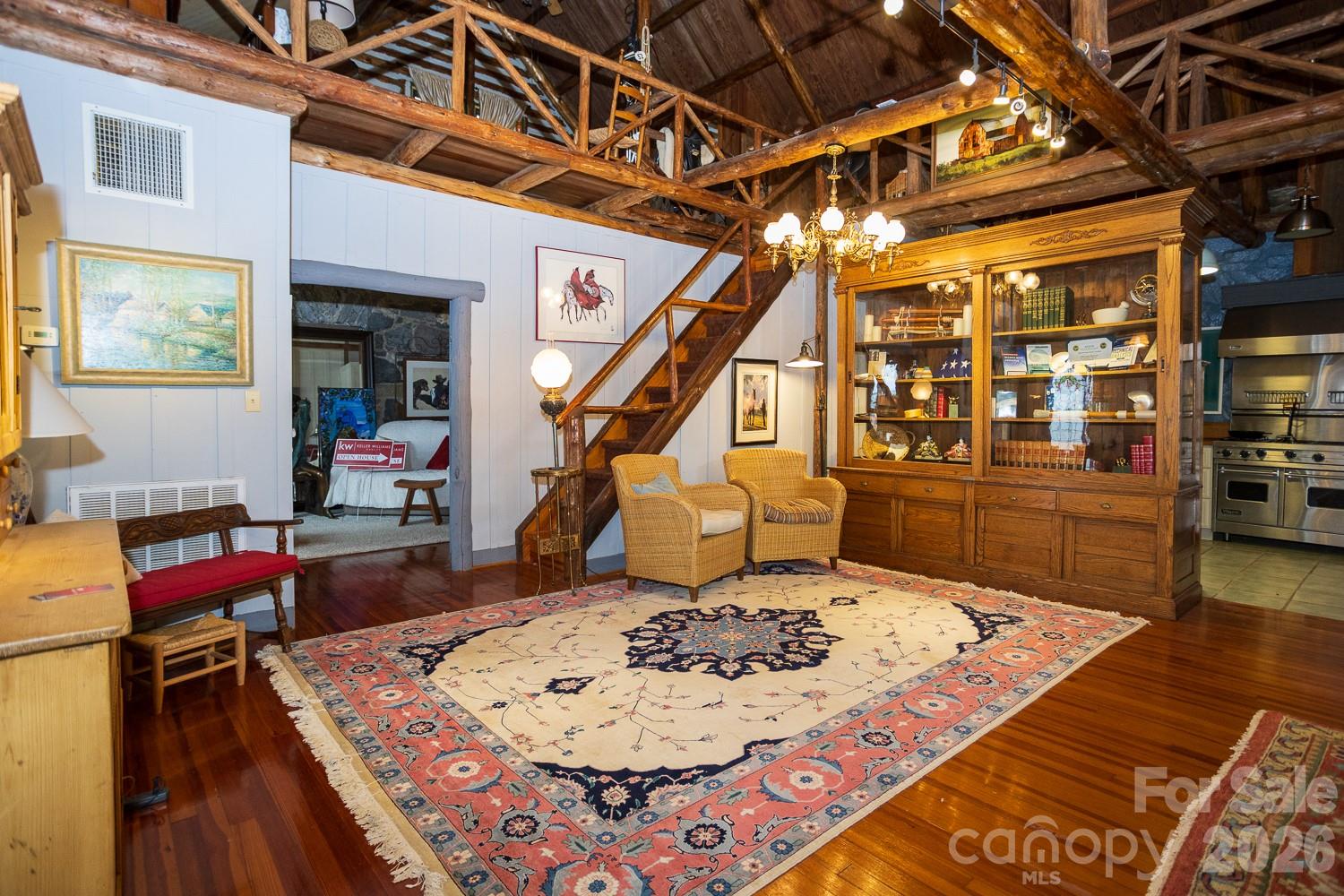 15 Chestnut Street — Tryon