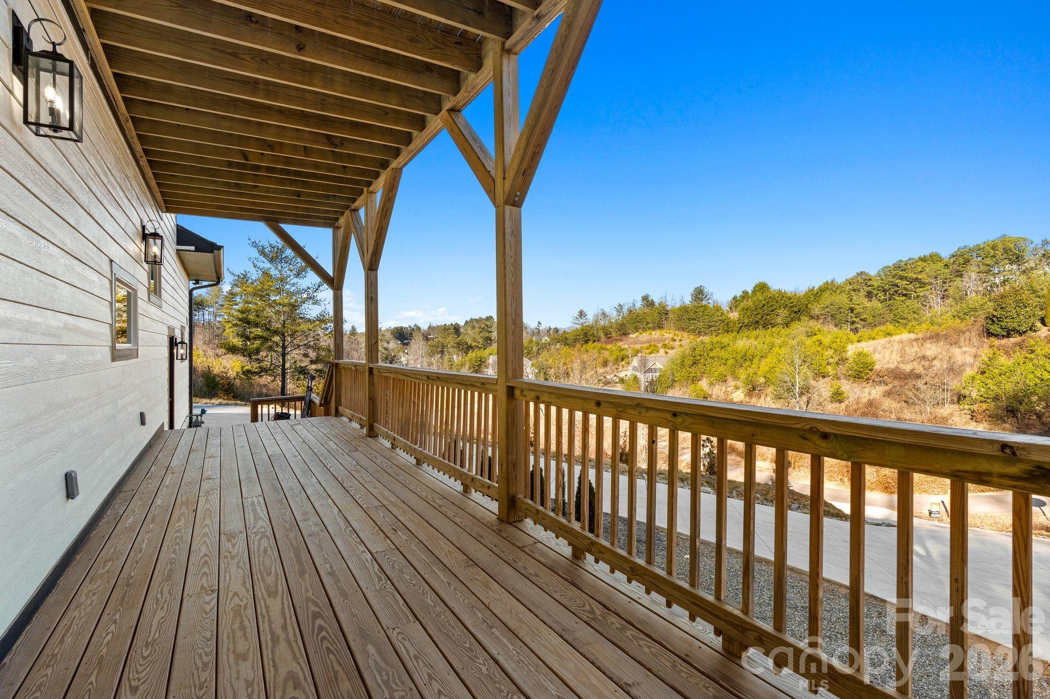 115 Nader Avenue — Weaverville