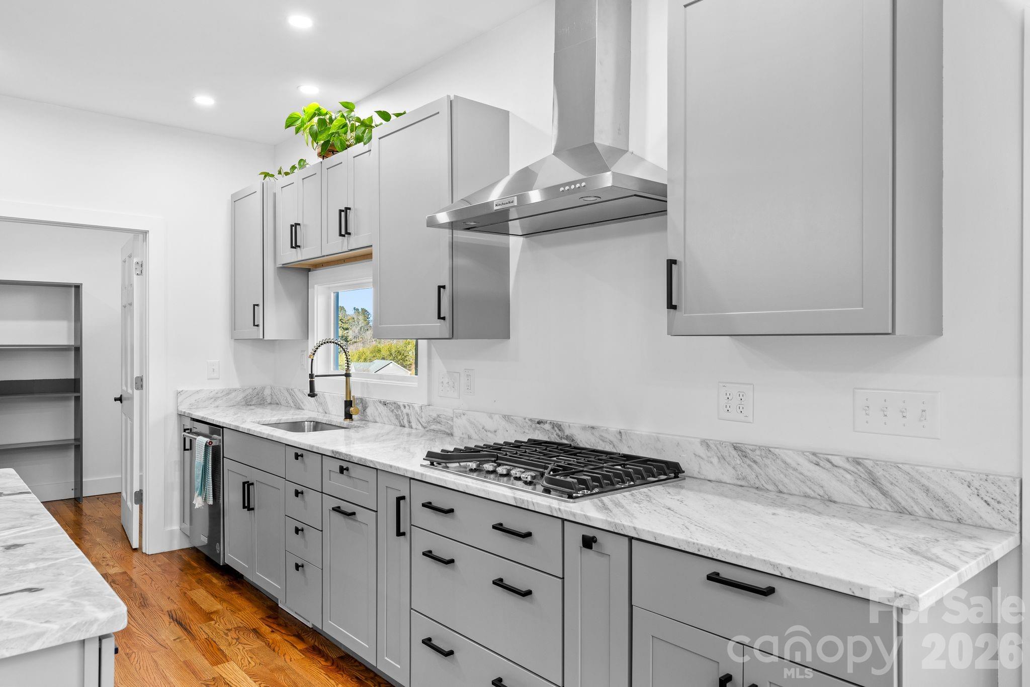 115 Nader Avenue — Weaverville