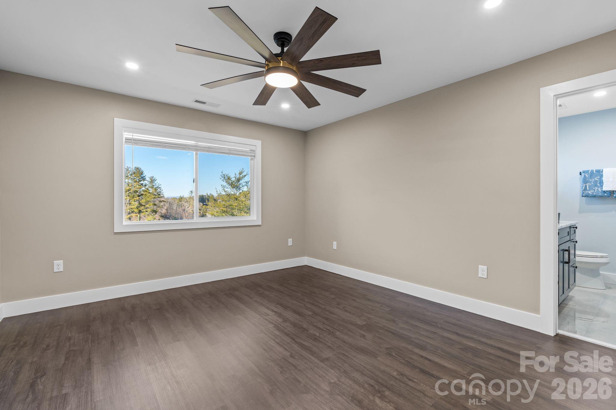 115 Nader Avenue — Weaverville