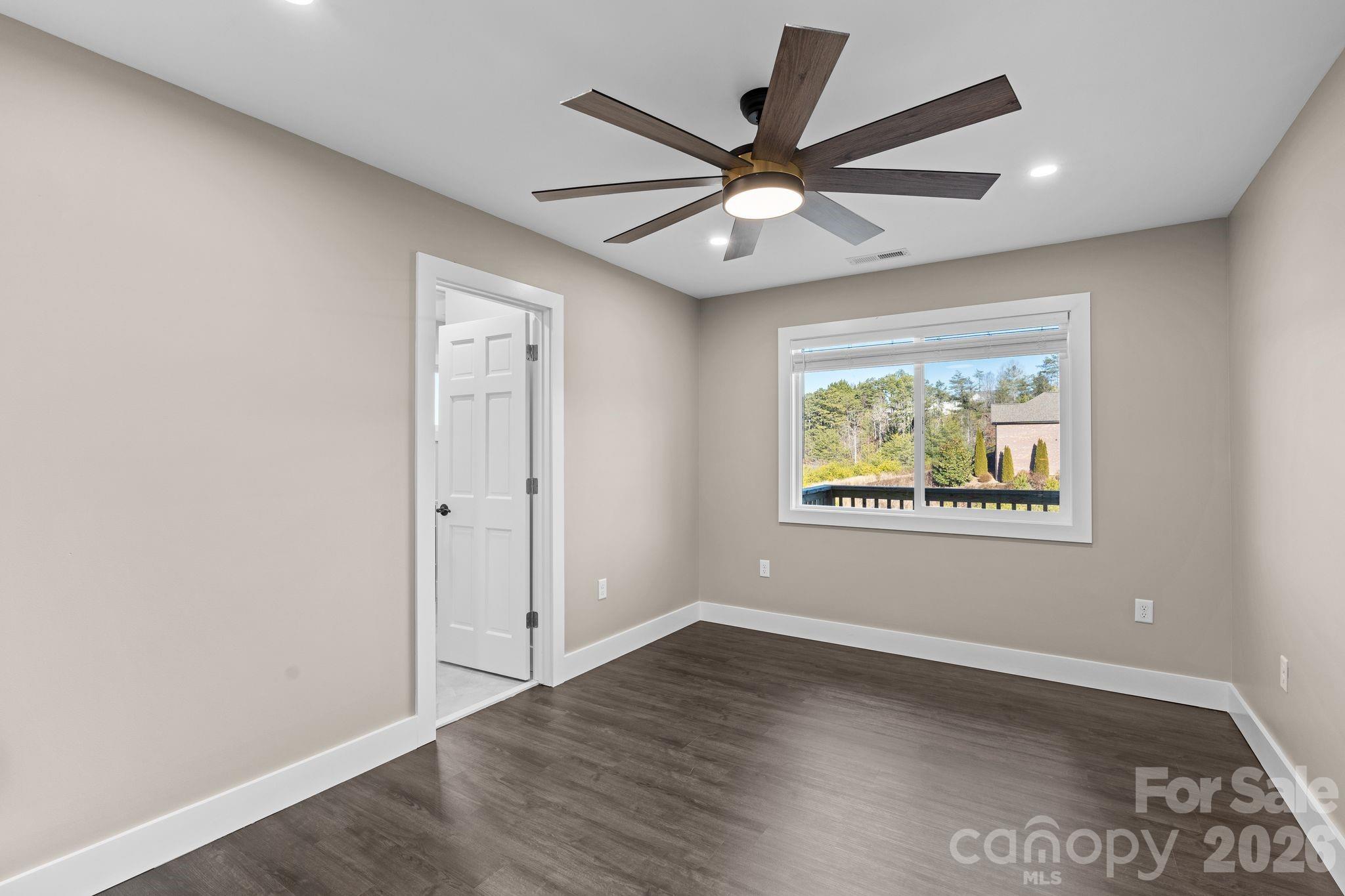 115 Nader Avenue — Weaverville