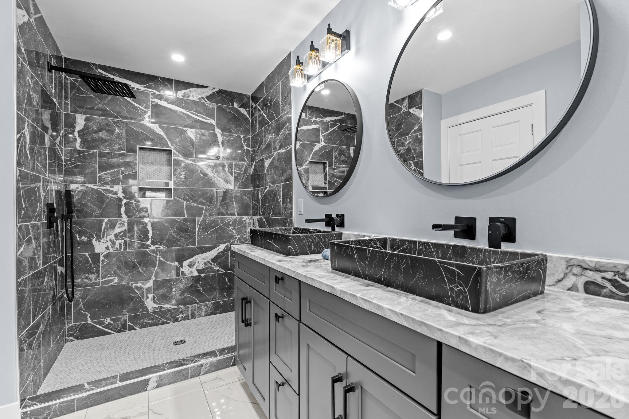 115 Nader Avenue — Weaverville