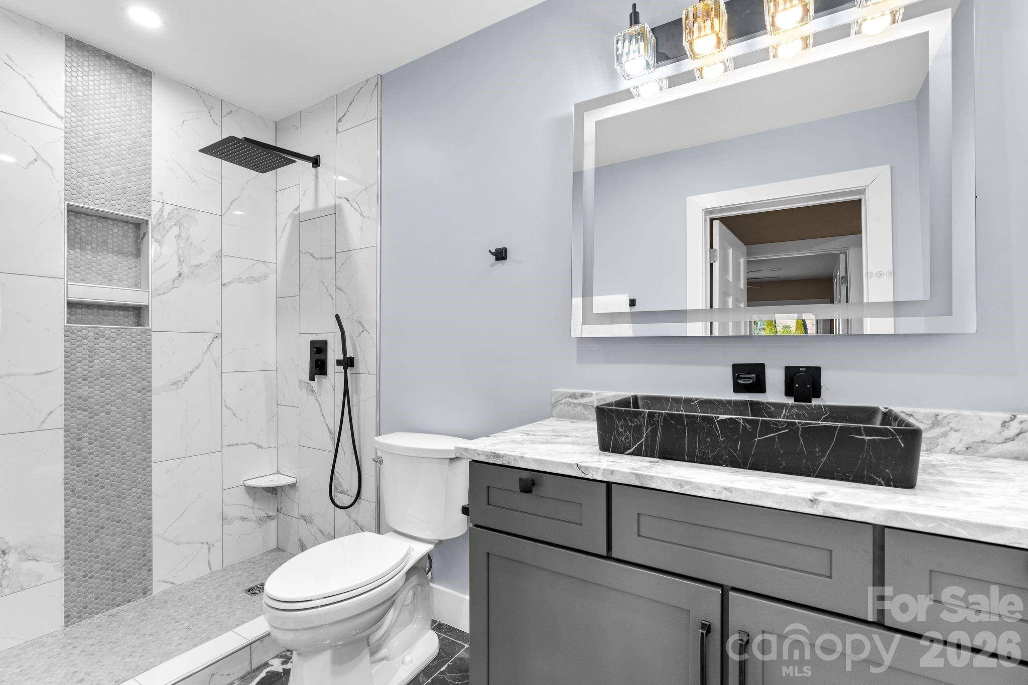 115 Nader Avenue — Weaverville