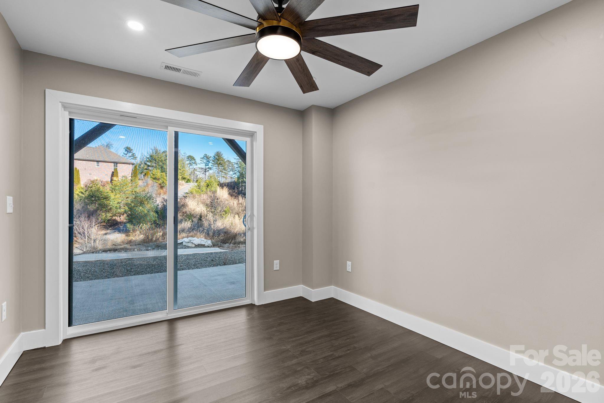 115 Nader Avenue — Weaverville