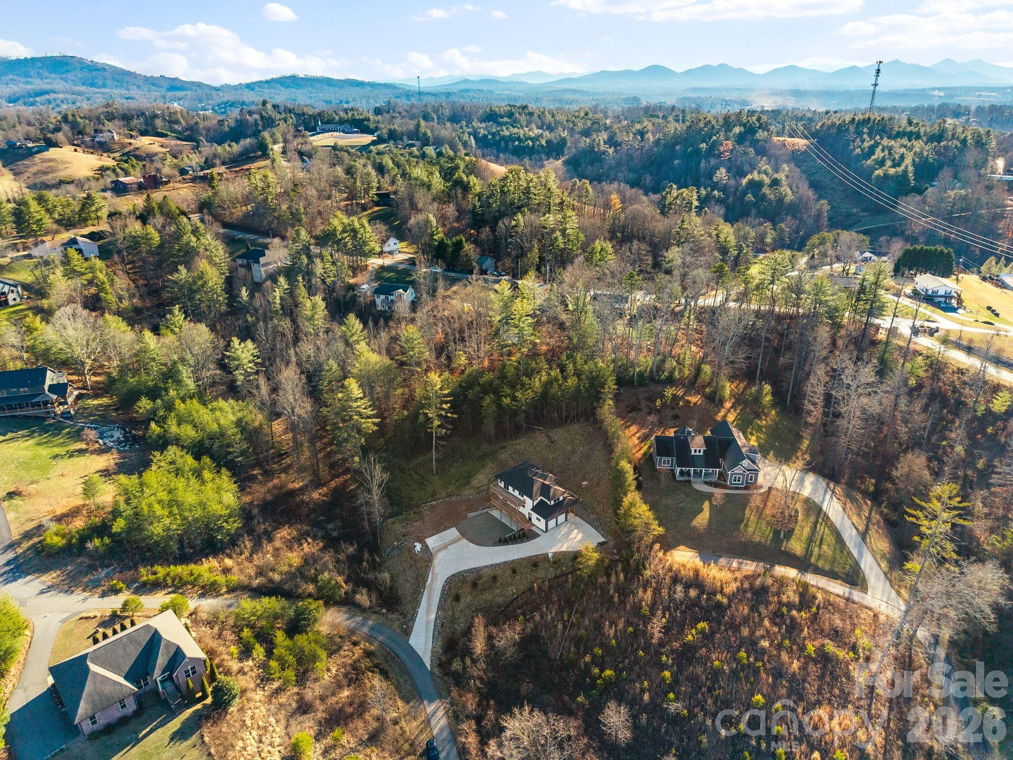 115 Nader Avenue — Weaverville