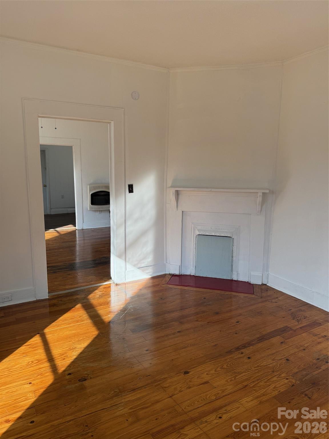 113 W 1st Street — Kershaw