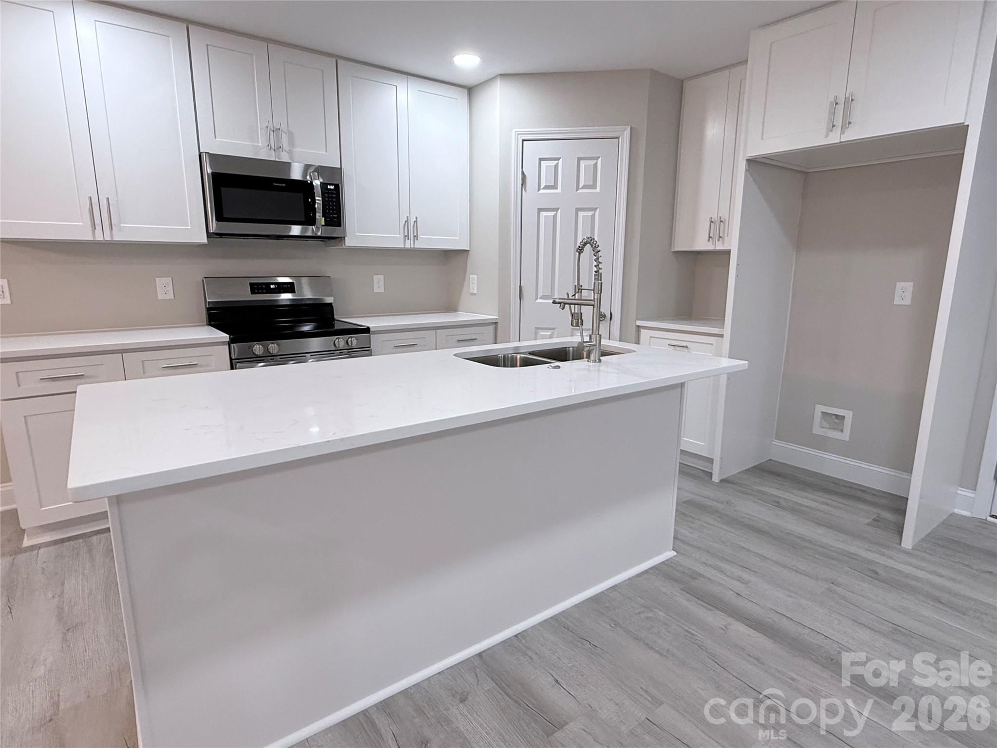 124 Peace Lane — Mooresville