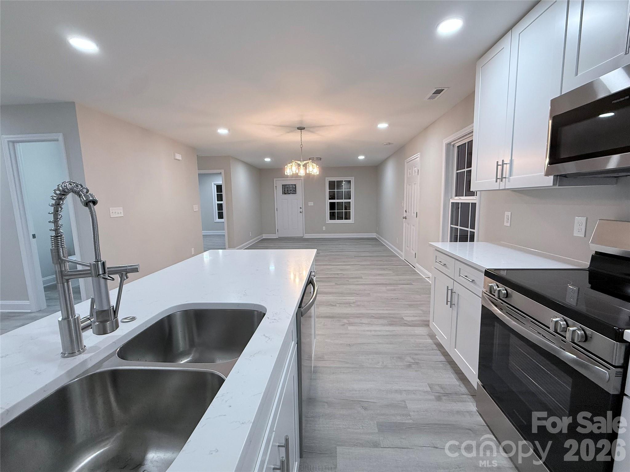 124 Peace Lane — Mooresville