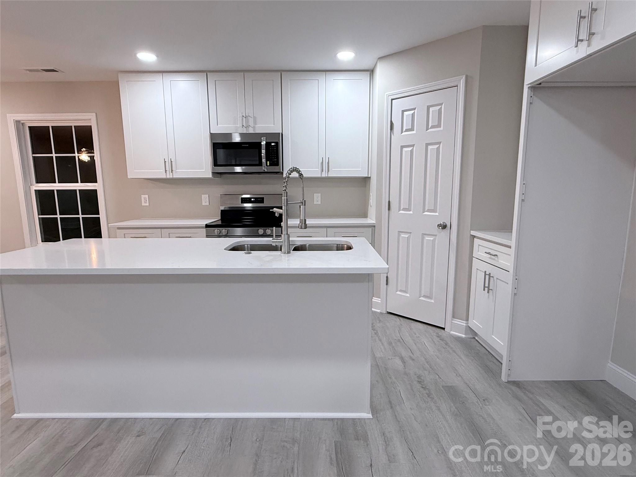 124 Peace Lane — Mooresville