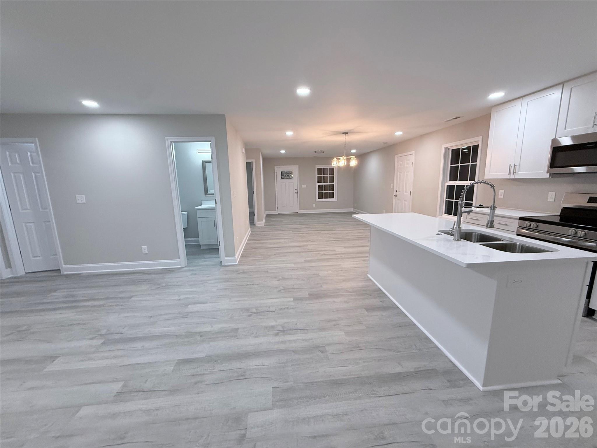 124 Peace Lane — Mooresville