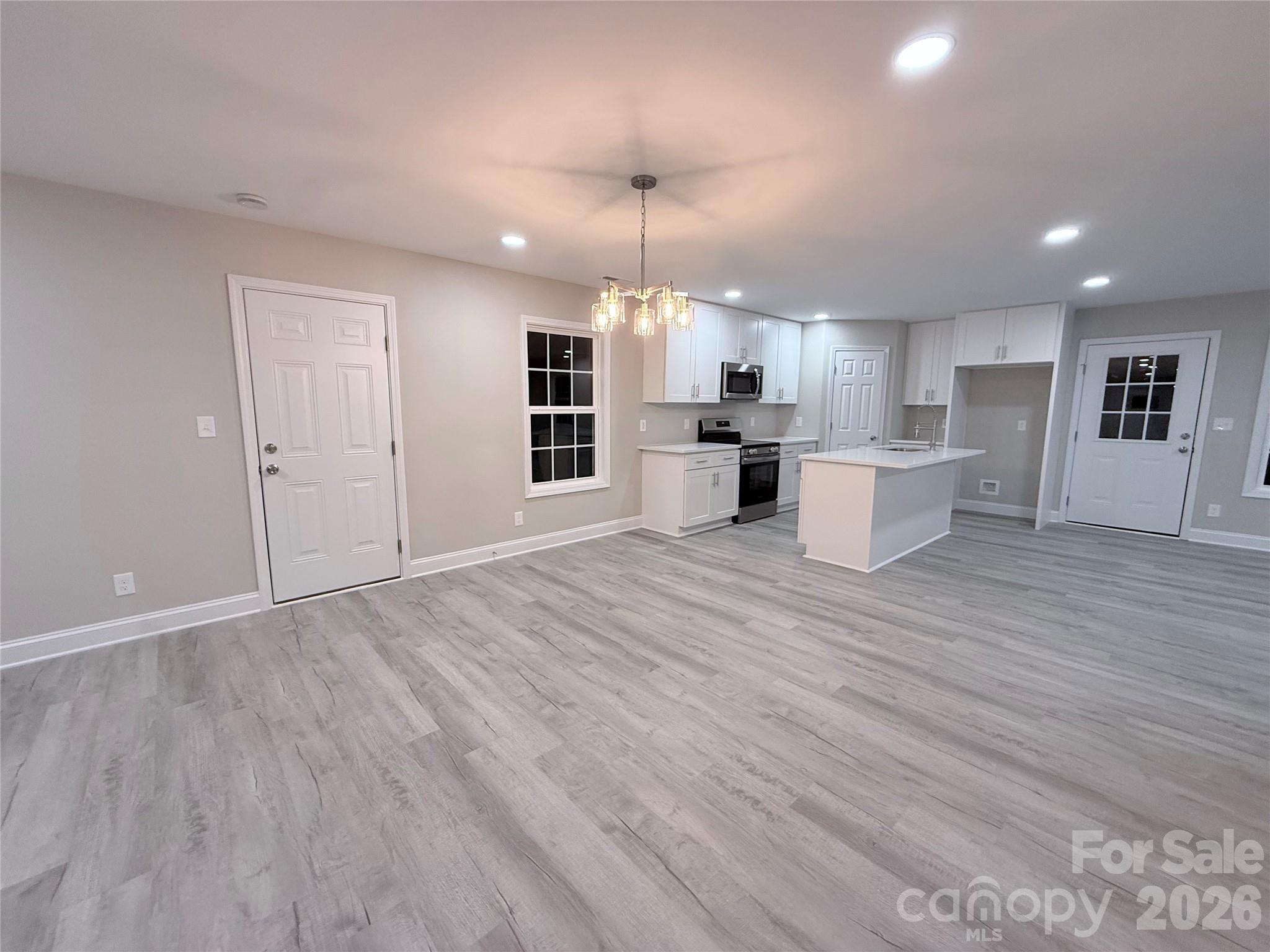 124 Peace Lane — Mooresville
